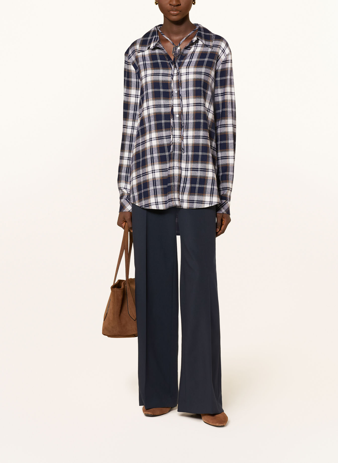 Grace Flannel blouse with gemstone: DARK BLUE / CAMEL / WHITE