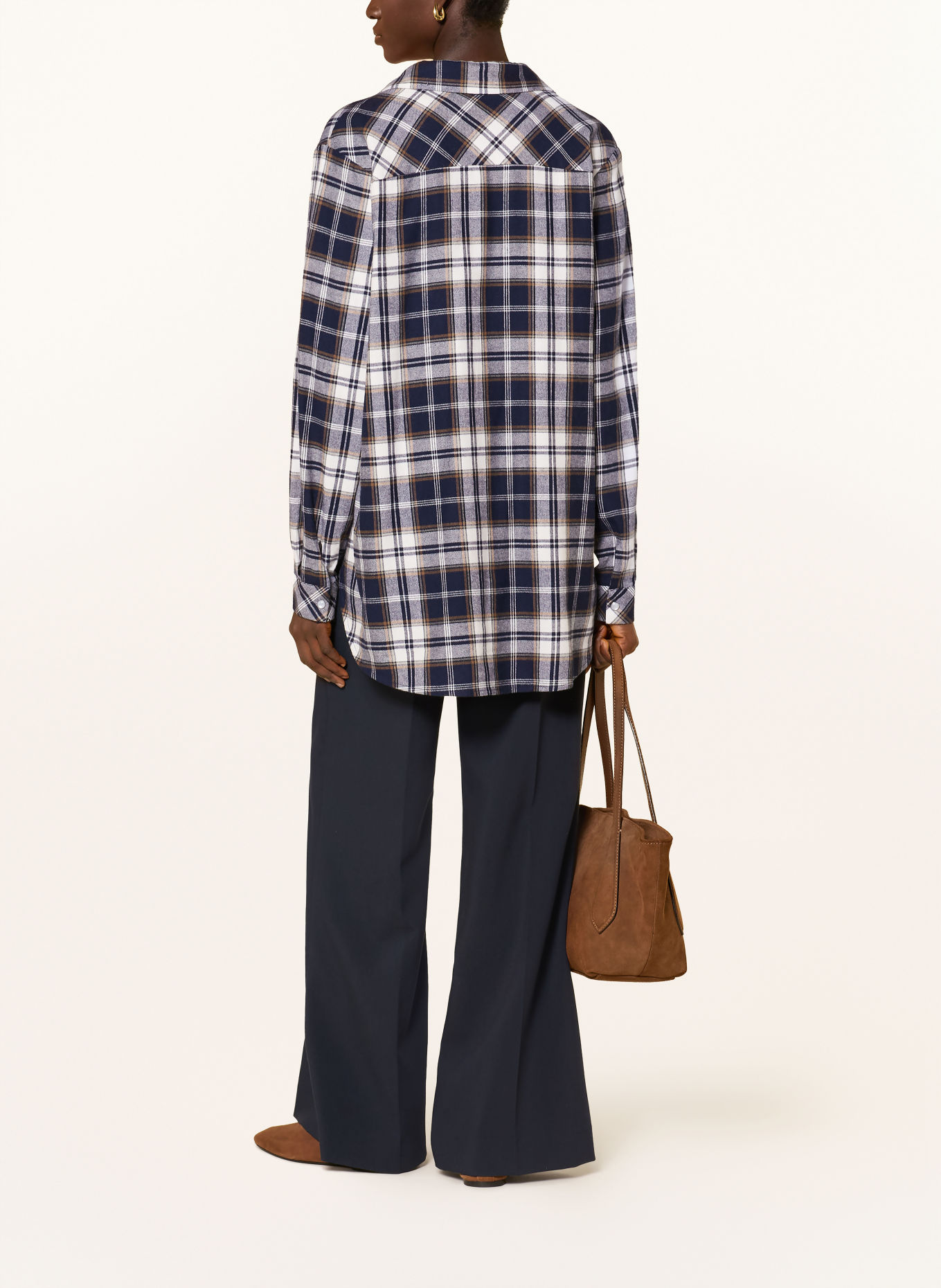 Grace Flannel blouse with gemstone: DARK BLUE / CAMEL / WHITE