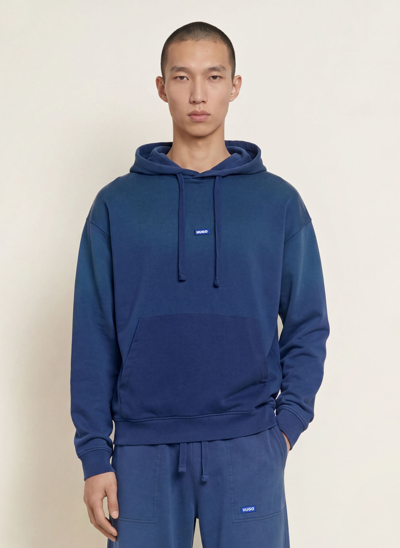 HUGO Sweat à capuche NEMINHOOD: BLEU FONCÉ