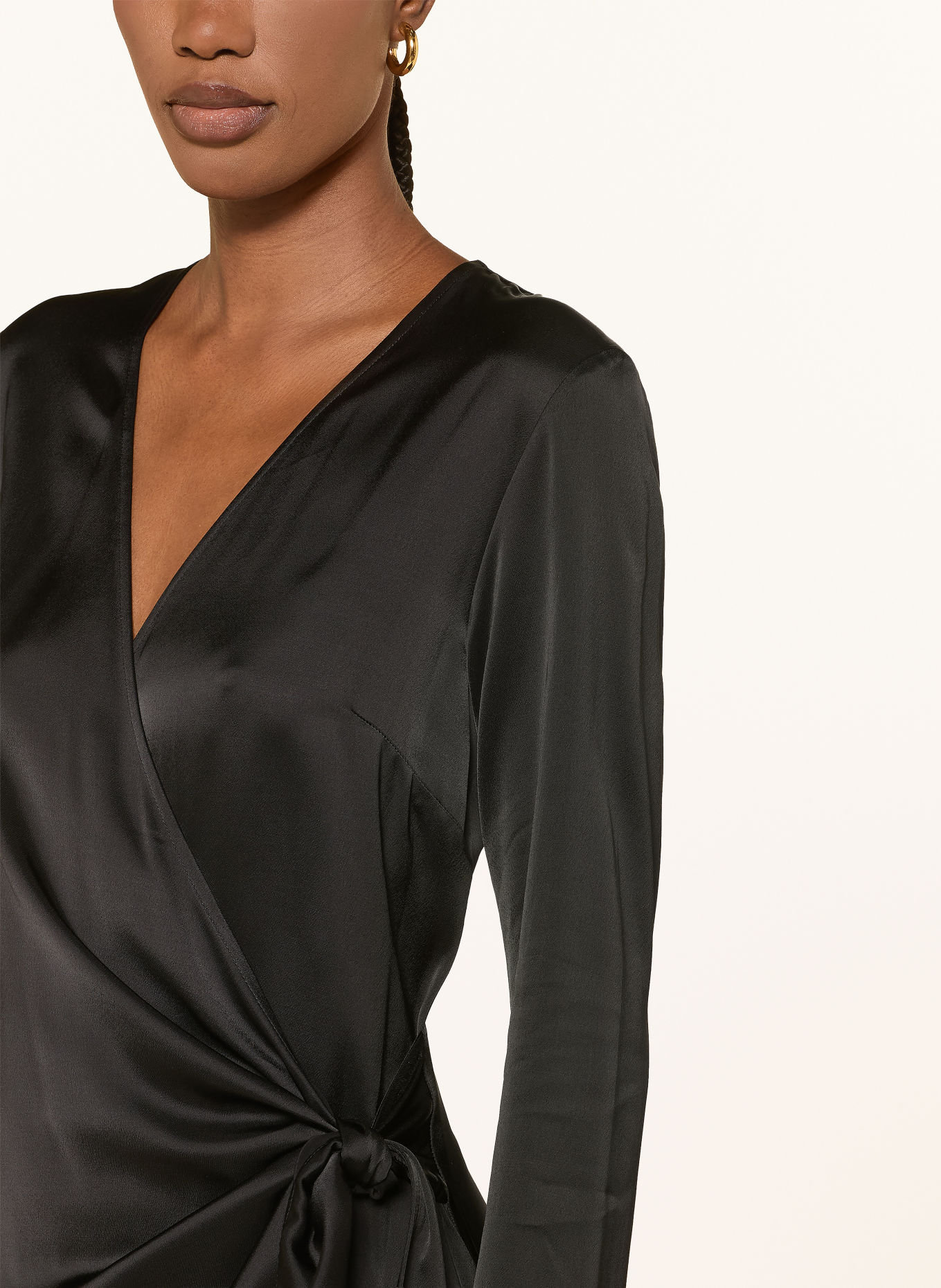 ottod'ame Wrap-kjole i satin: SORT