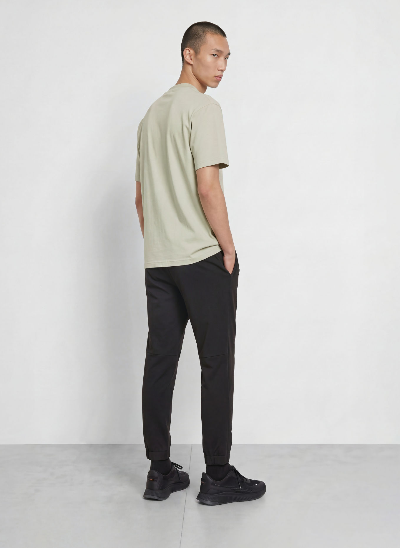 BOSS Tricou NETWORK: BEJ / NEGRU