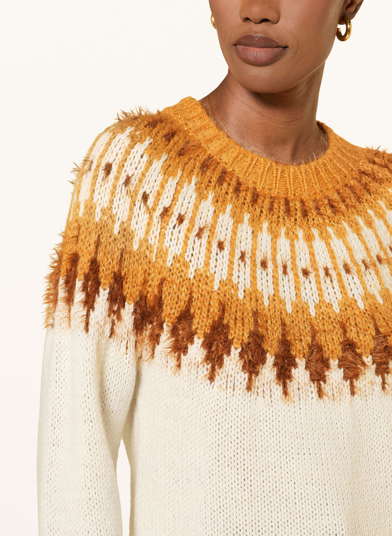 ottod'ame Sweater with glitter yarn: CREAM / CAMEL / COGNAC