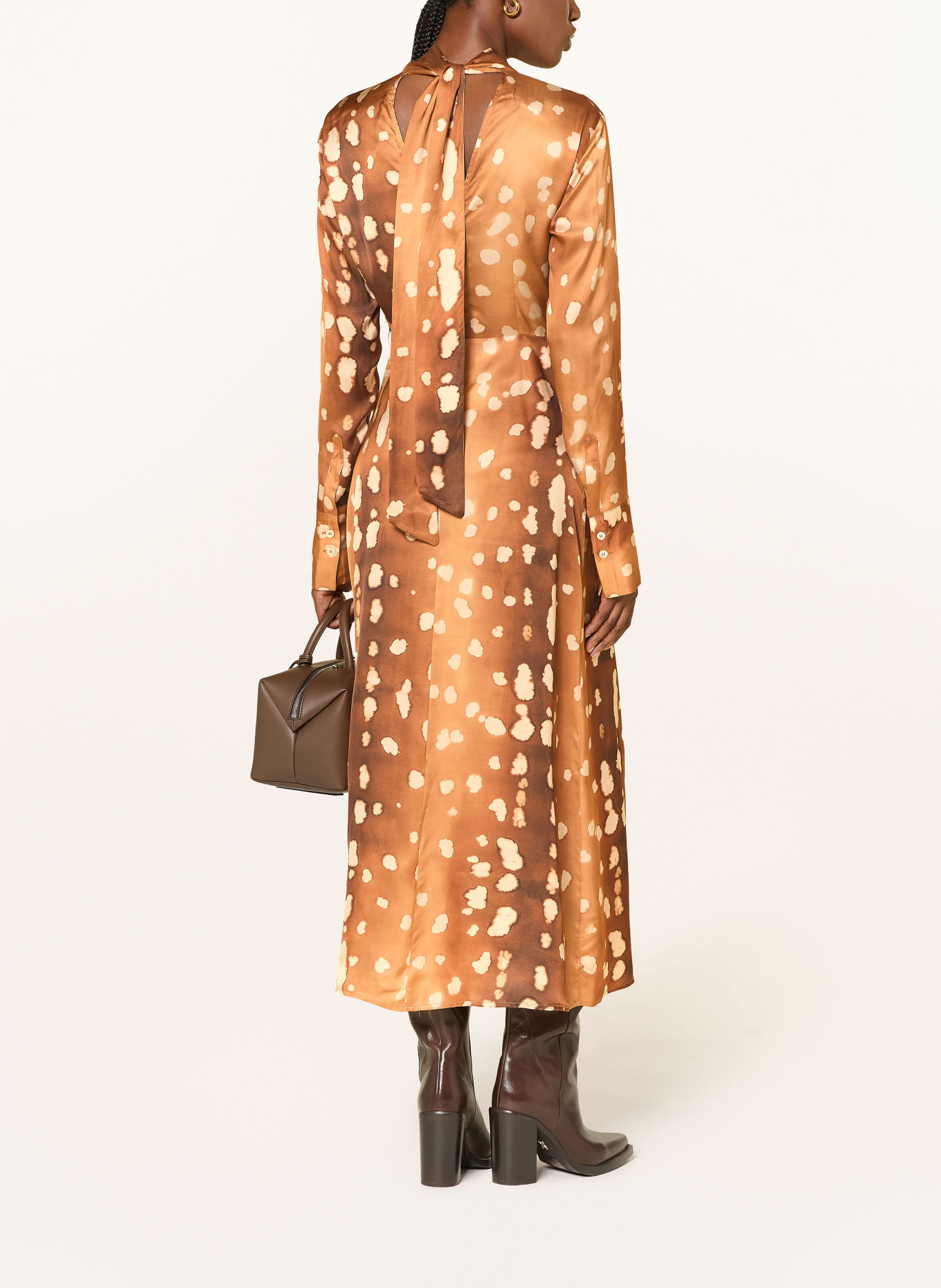 ottod'ame Satin dress: CAMEL / BROWN / ECRU