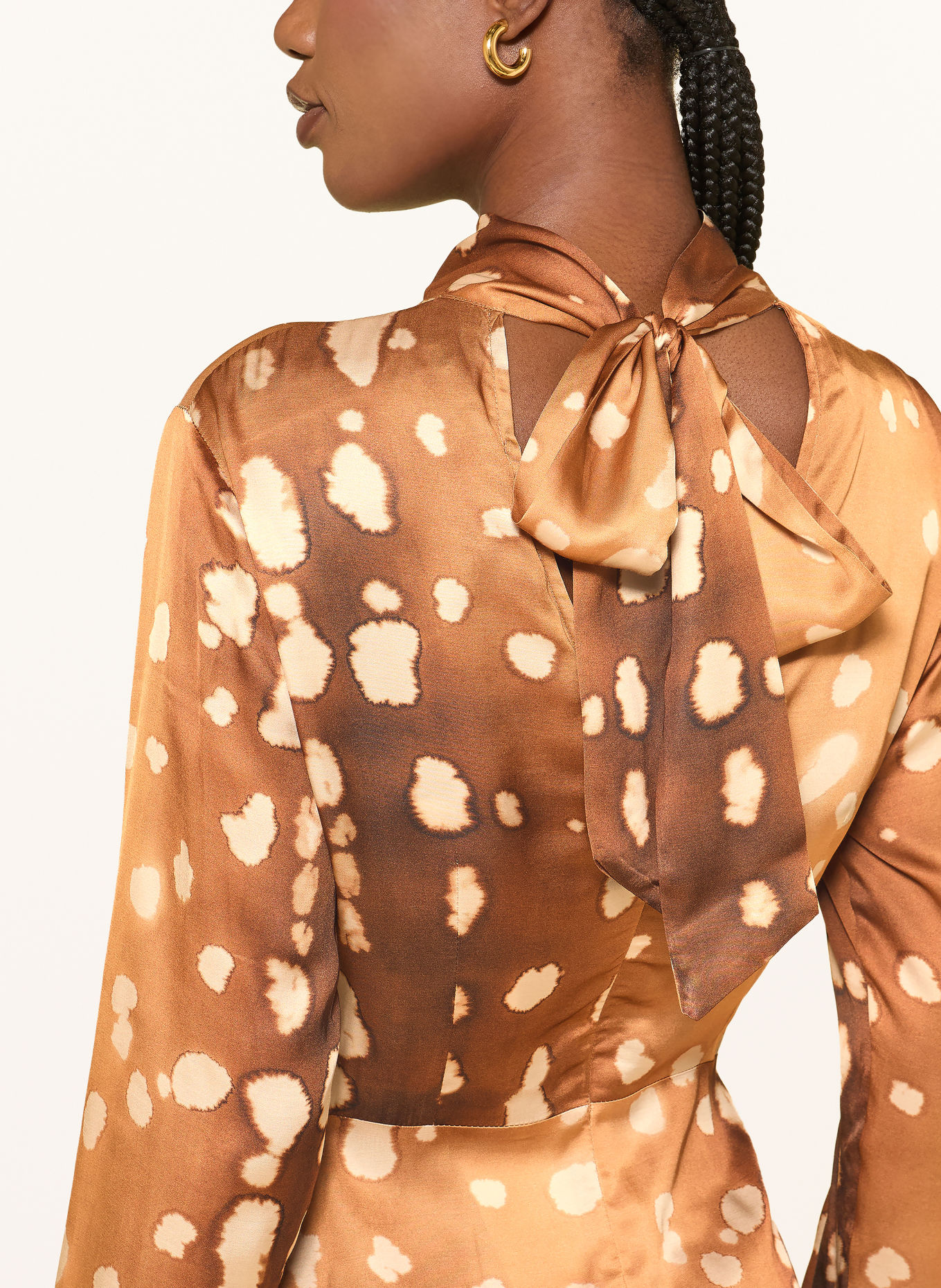 ottod'ame Satin dress: CAMEL / BROWN / ECRU