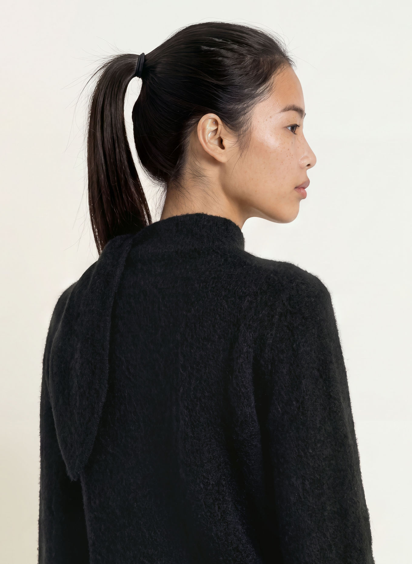 CINQUE CIBRUMO Sweater with Alpaca and Bow Tie: BLACK
