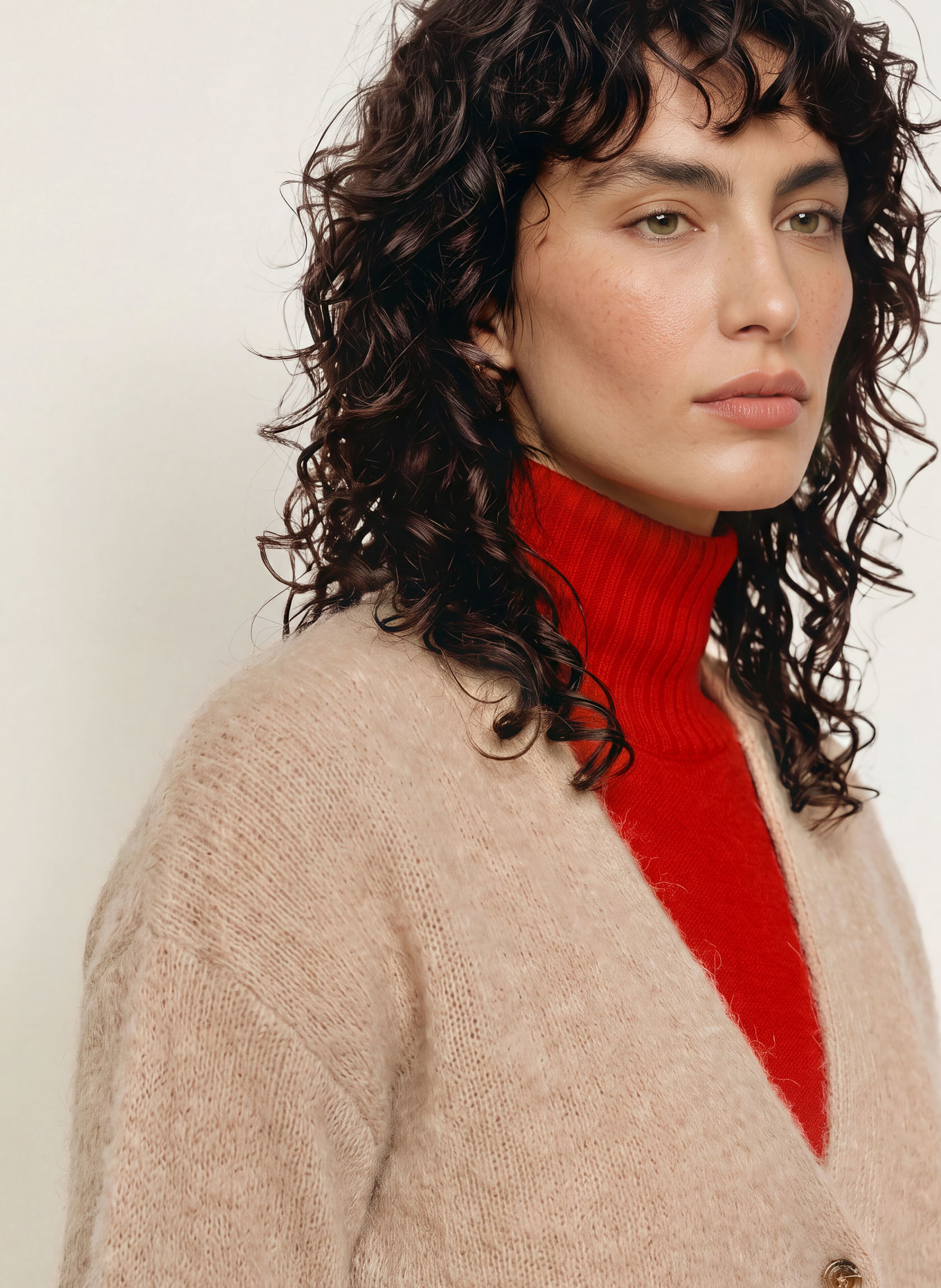 HEMISPHERE Gilet en cachemire: BEIGE
