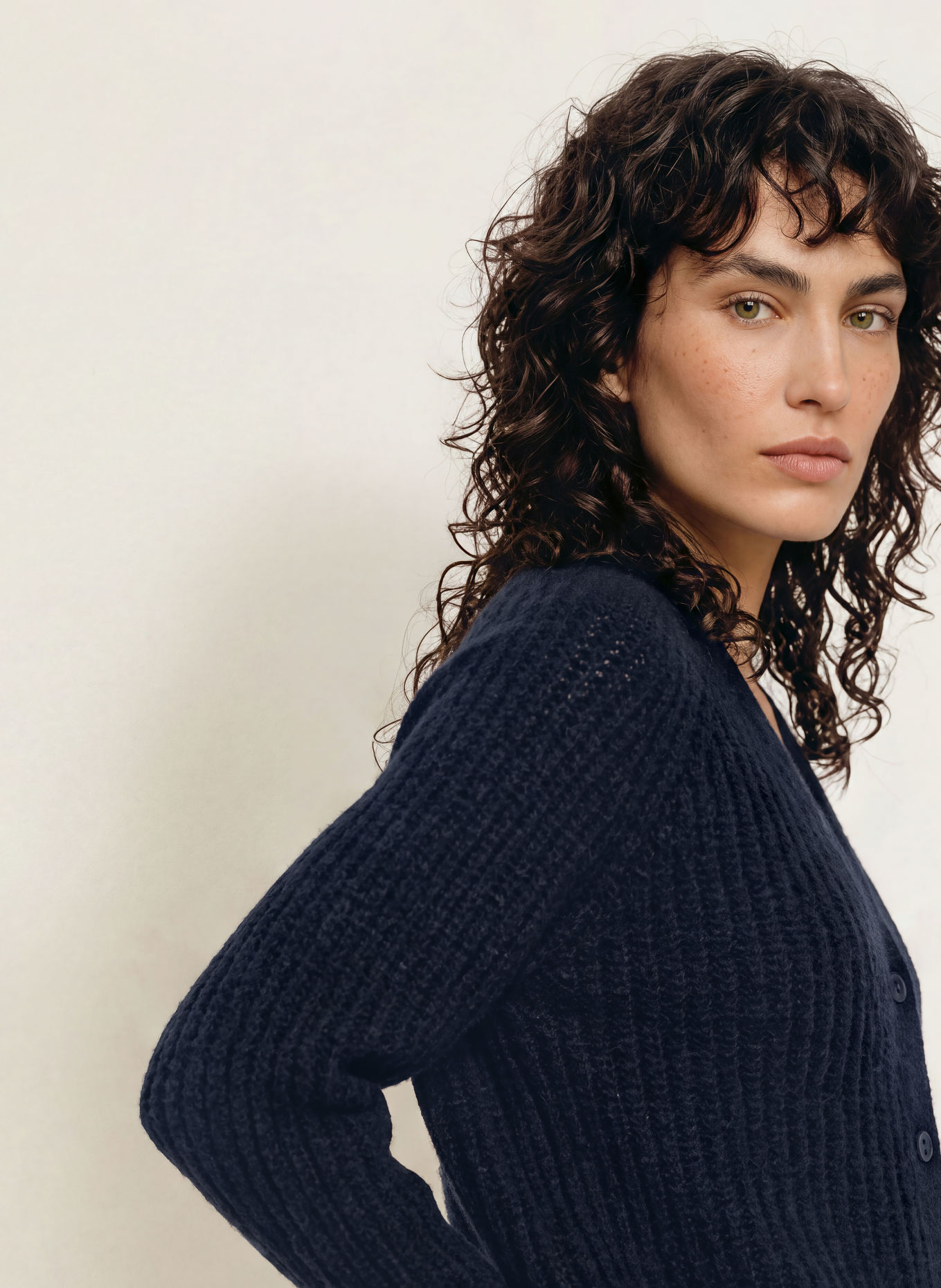 HEMISPHERE Cashmere Cardigan: DARK BLUE