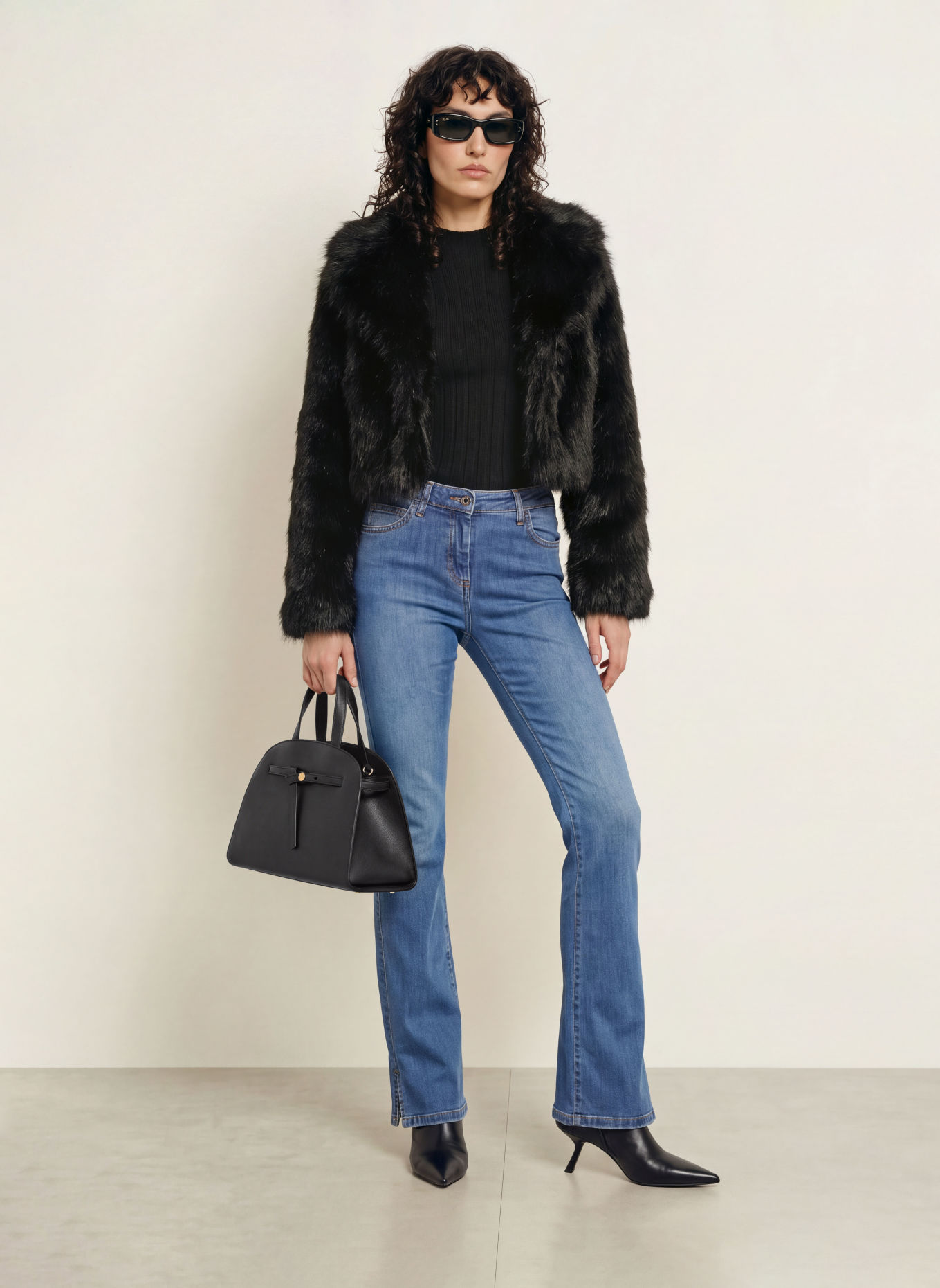 TORY BURCH Handtas ROMY BAULETTO: ZWART / GOUD