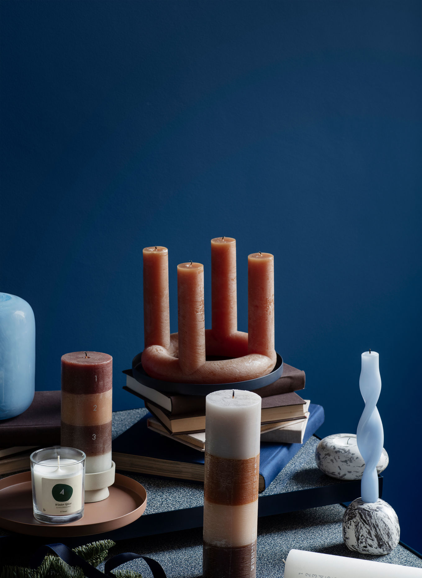 BROSTE COPENHAGEN Adventskerze: DUNKELBRAUN / COGNAC / CREME