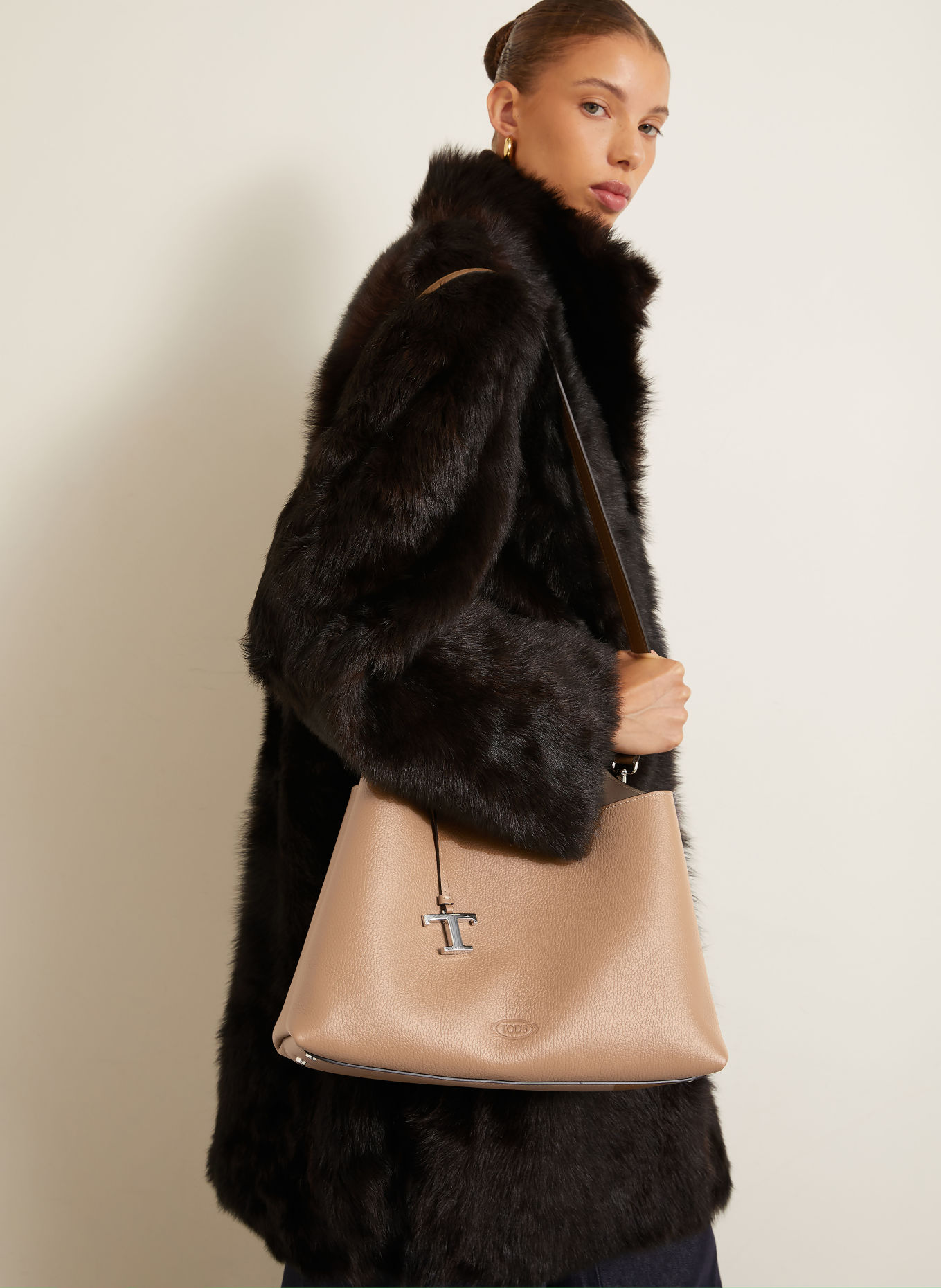 TOD'S Handtas MEDIUM: CAMEL / ZILVER