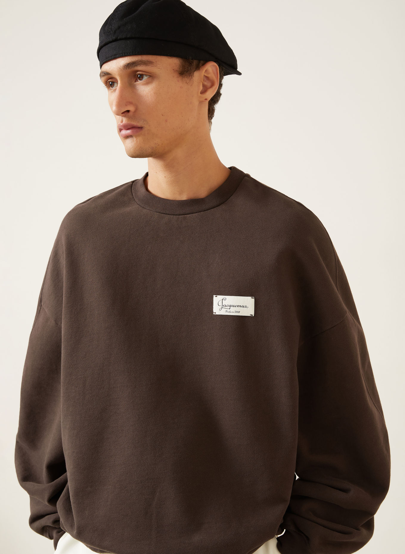 JACQUEMUS Sweatshirt LE SWEATSHIRT MONTAIGNE: DUNKELBRAUN