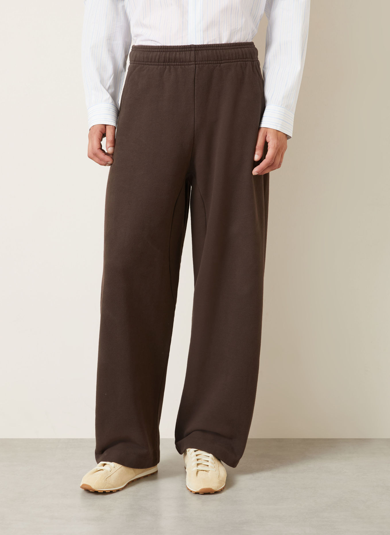 JACQUEMUS Tepláky LE JOGGING MONTAIGNE: TMAVĚ HNĚDÁ