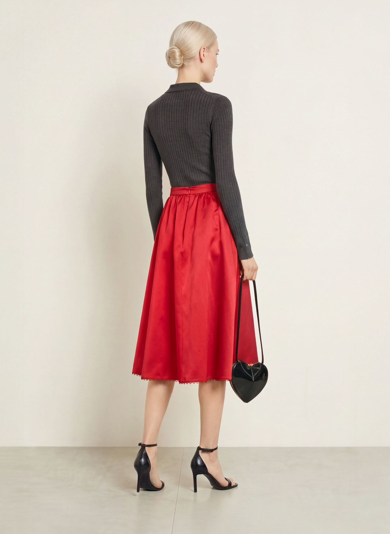 KINGA MATHE Satijnen rok: ROOD
