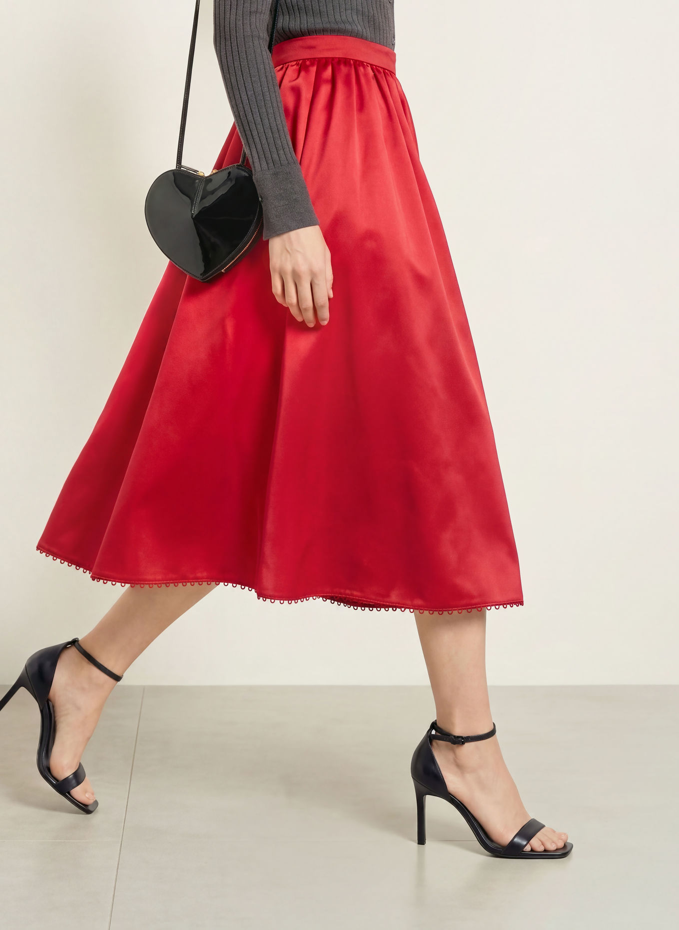 KINGA MATHE Satijnen rok: ROOD