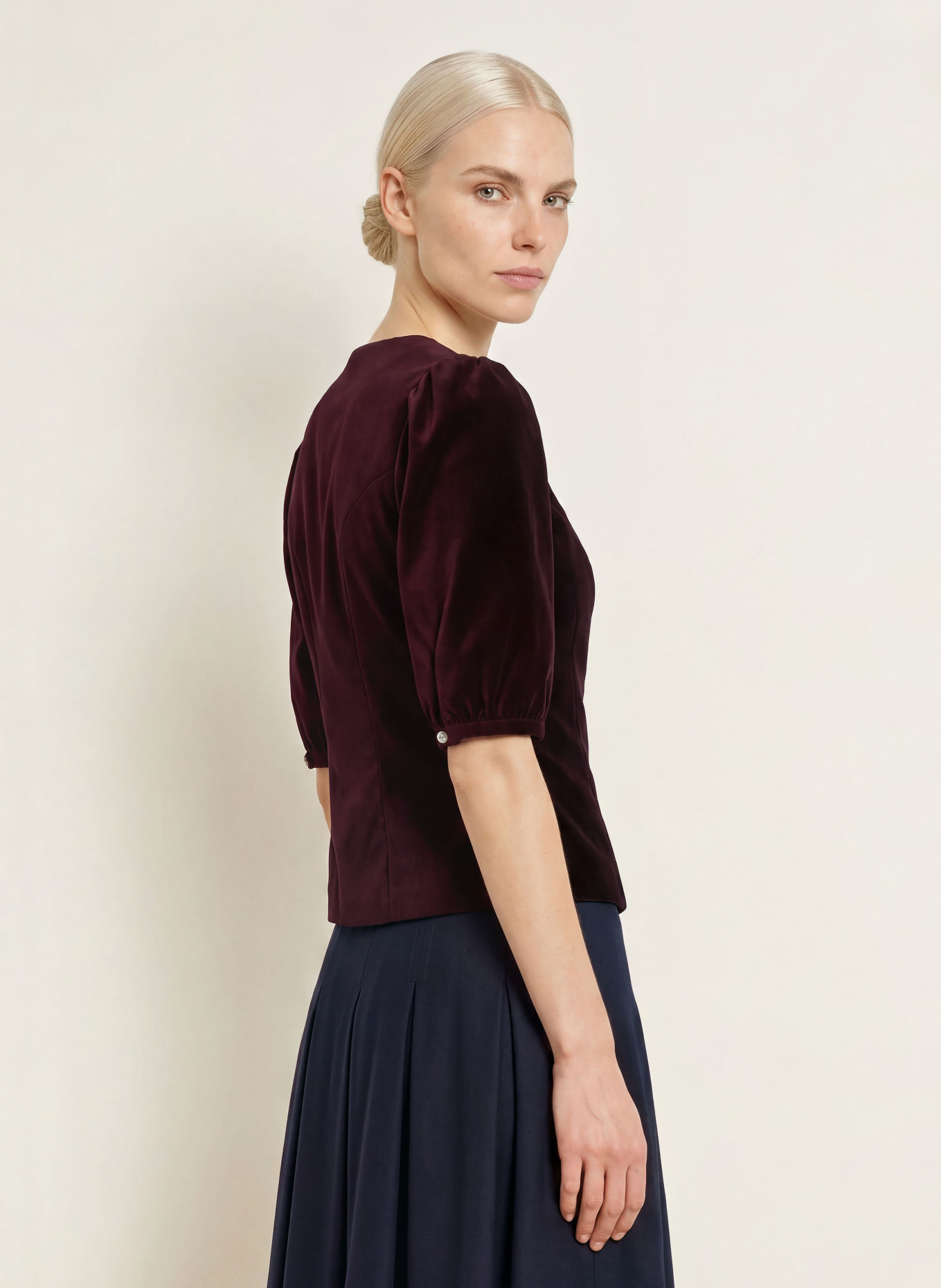 Grasegger PATRICIA Traditional bodice in velvet: DARK RED
