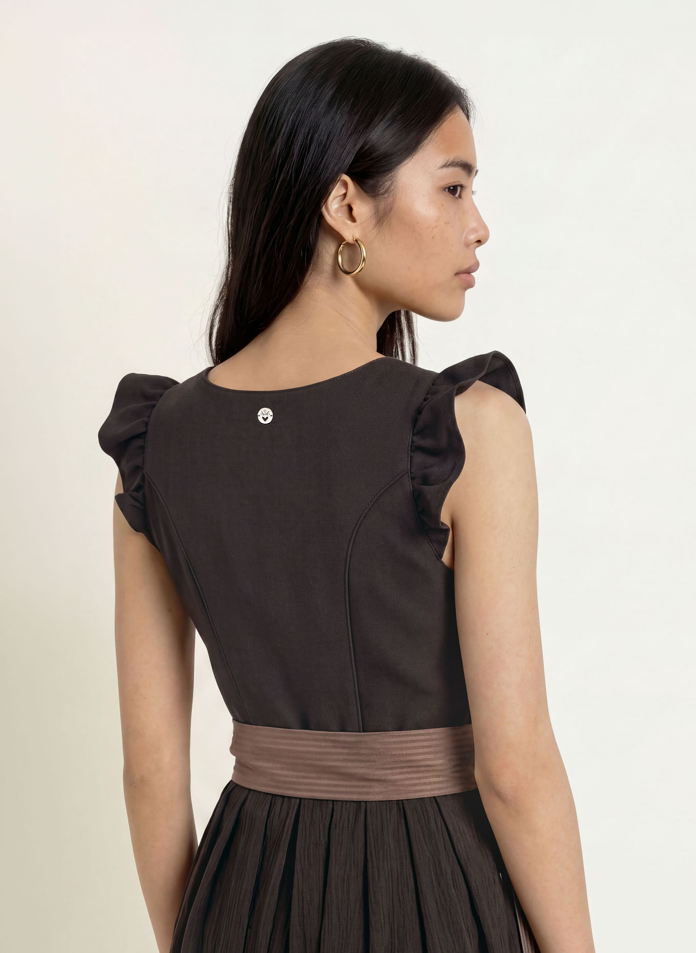 Spieth & Wensky Dirndl BRIGITTE met ruches: MARRON FONCÉ / TAUPE