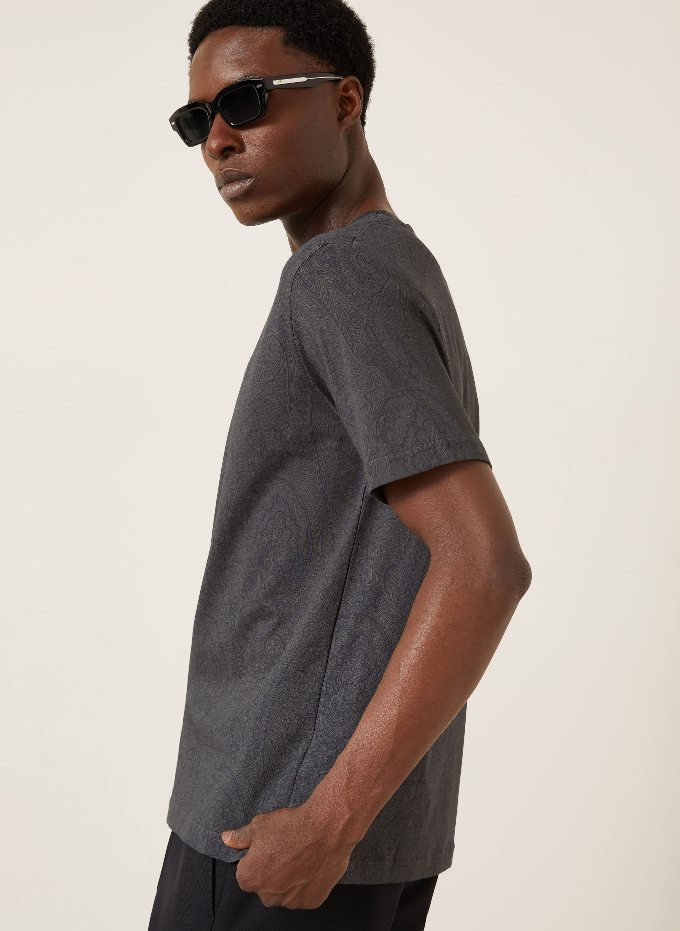 ETRO T-shirt: DONKERGRIJS