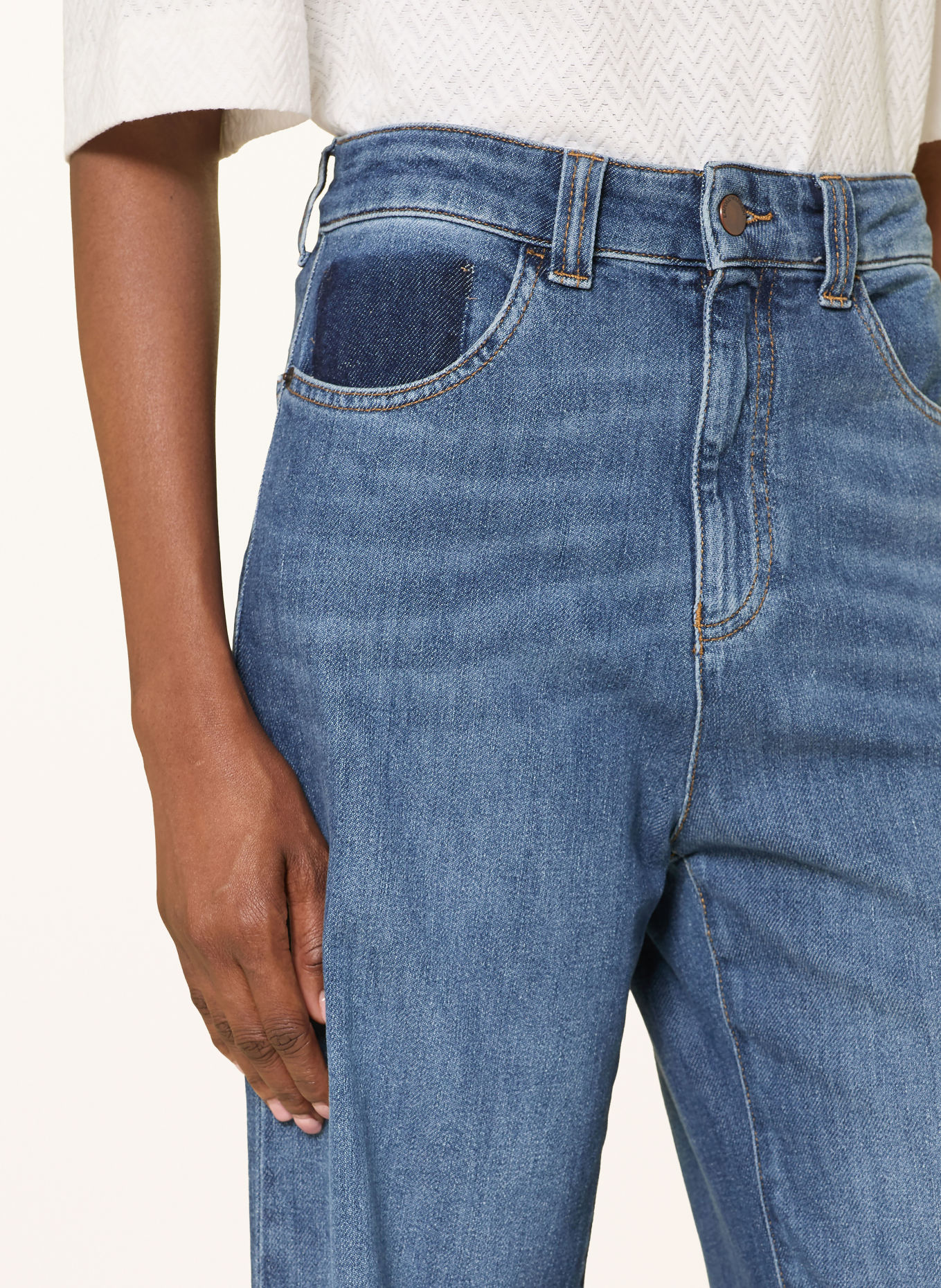 EMPORIO ARMANI Wide-Leg jeans: MB002 Medium Blue Denim