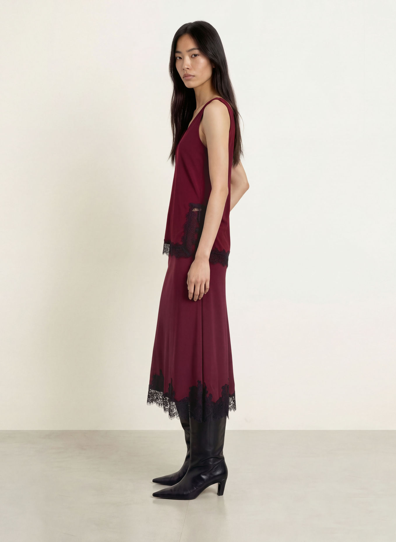 Miss Lagotte Blousetop met kant: DONKERROOD / ZWART