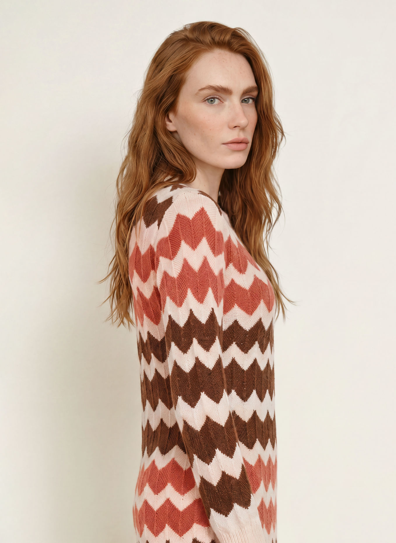 miss goodlife Strickkleid: DUNKELBRAUN / ALTROSA / CREME
