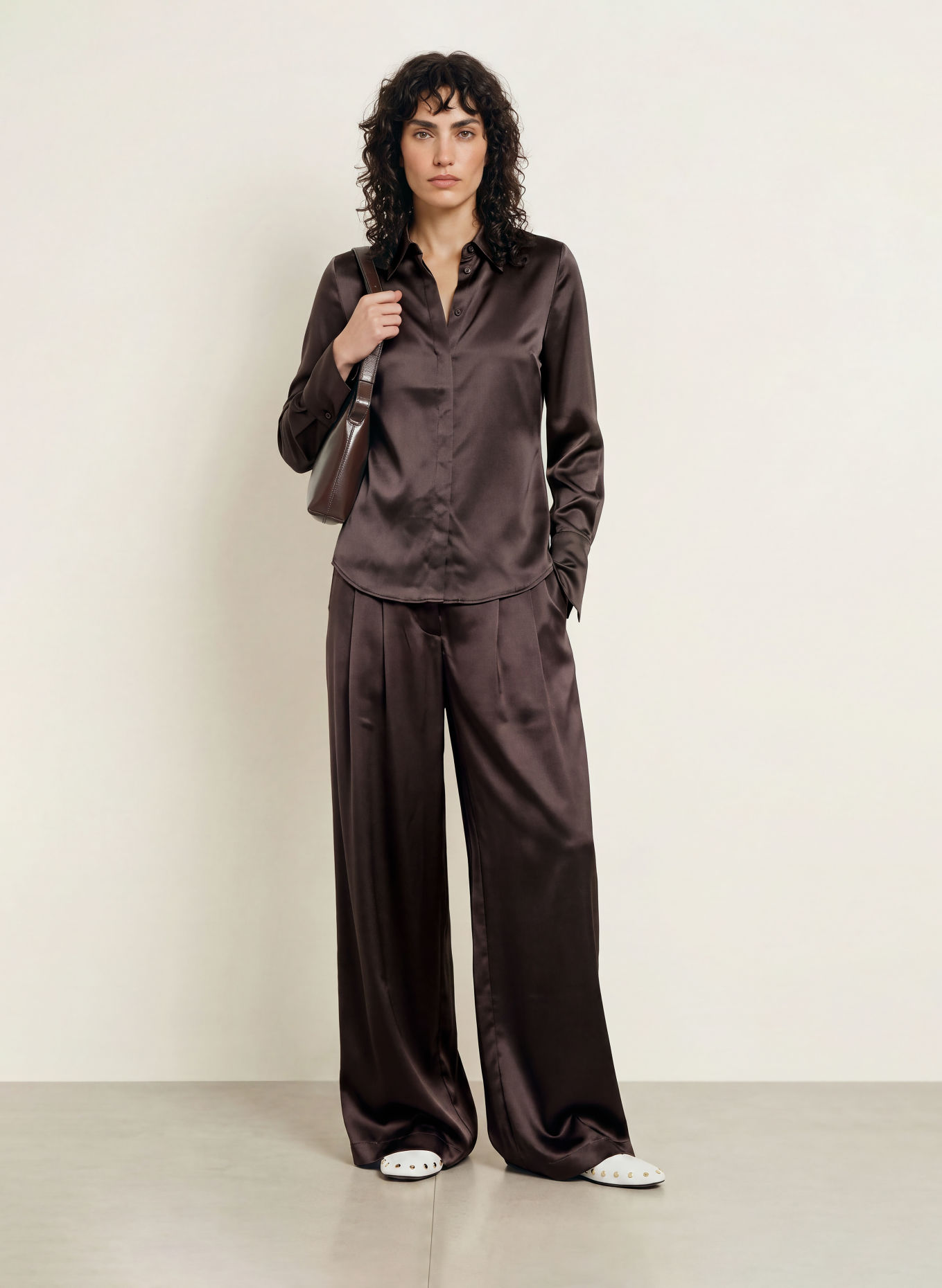 LADNERI Hemdbluse HEDI aus Satin: DUNKELBRAUN