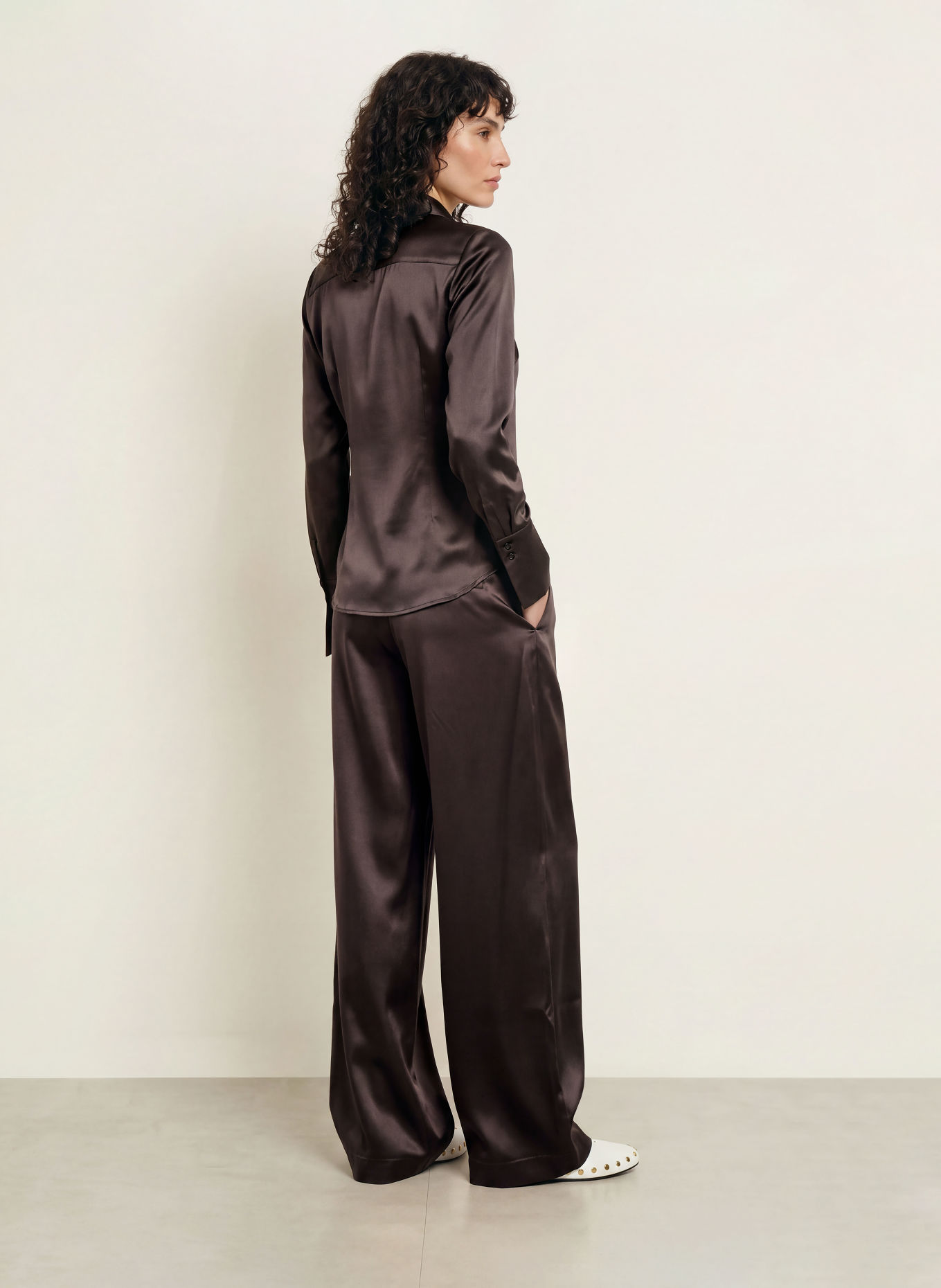 LADNERI Hemdbluse HEDI aus Satin: DUNKELBRAUN