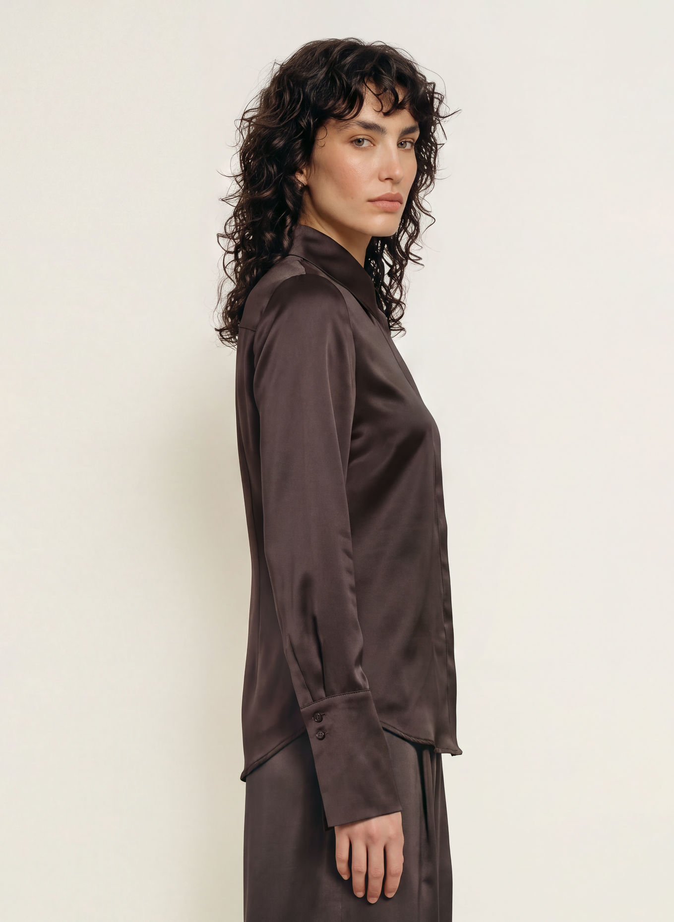 LADNERI Hemdbluse HEDI aus Satin: DUNKELBRAUN