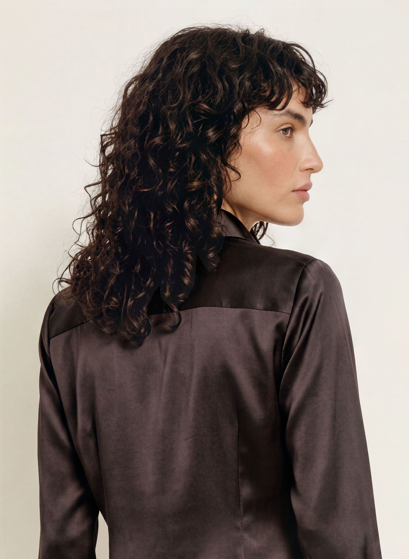 LADNERI Hemdbluse HEDI aus Satin: DUNKELBRAUN