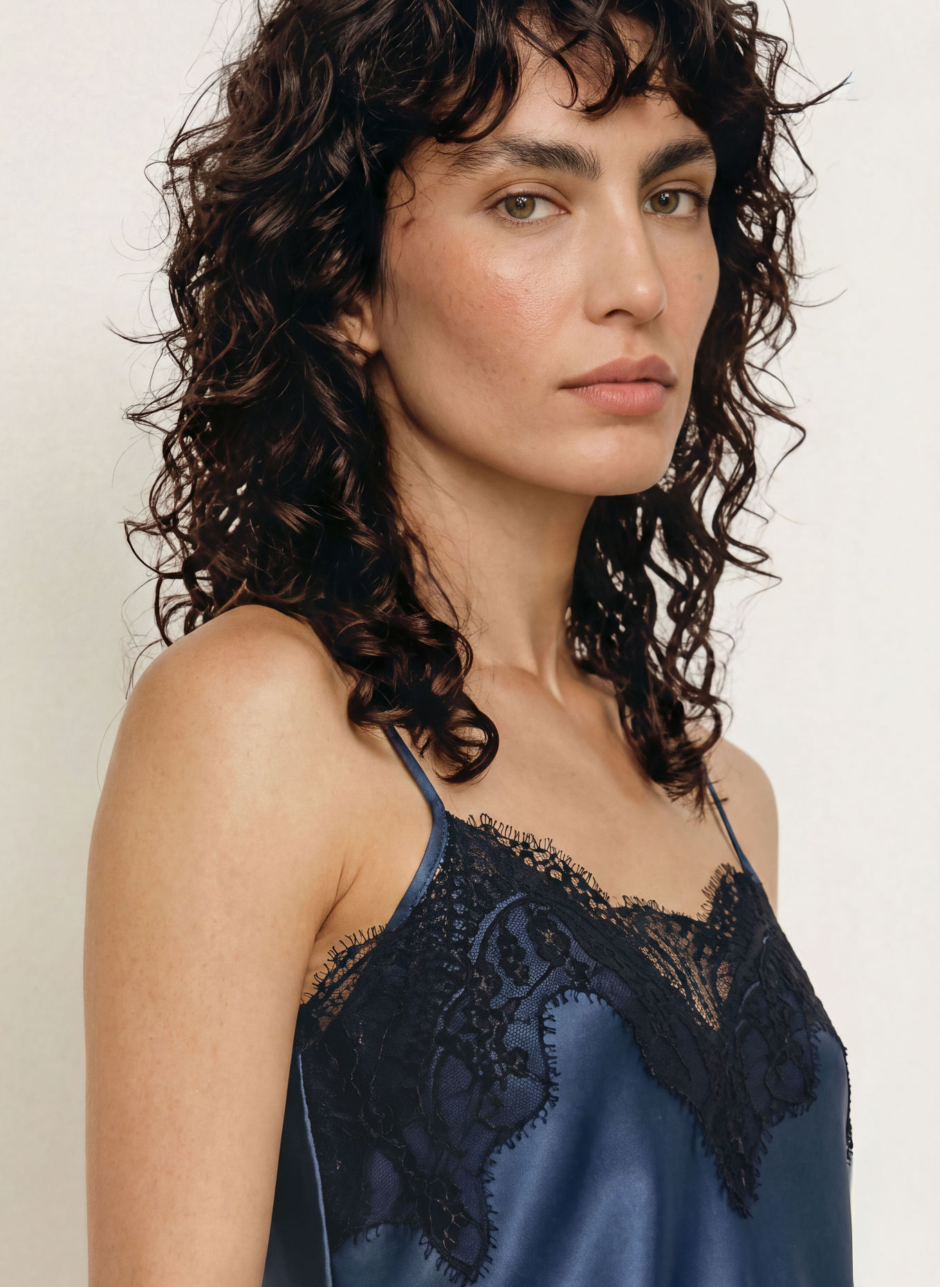 LADNERI Top DARLA: BLAU / SCHWARZ