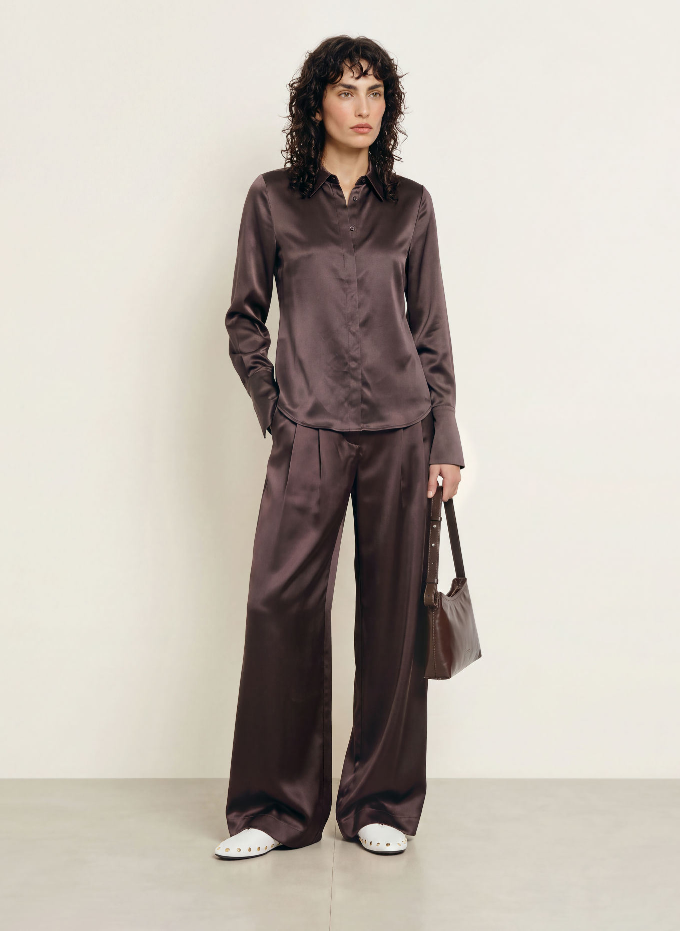 LADNERI Marlenehose VIRE aus Satin: DUNKELBRAUN