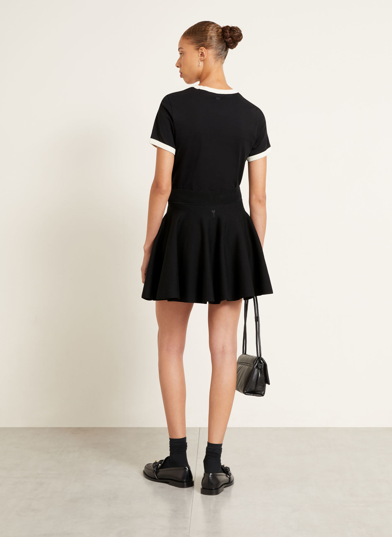 AMI PARIS T-shirt: CZARNY / KREMOWY
