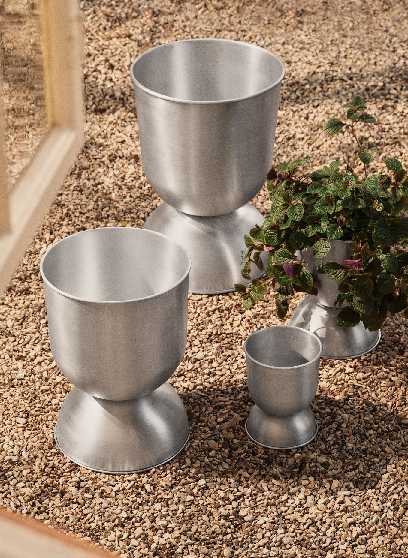 Ferm LIVING Blomsterpotte HOURGLASS SMALL: SØLV