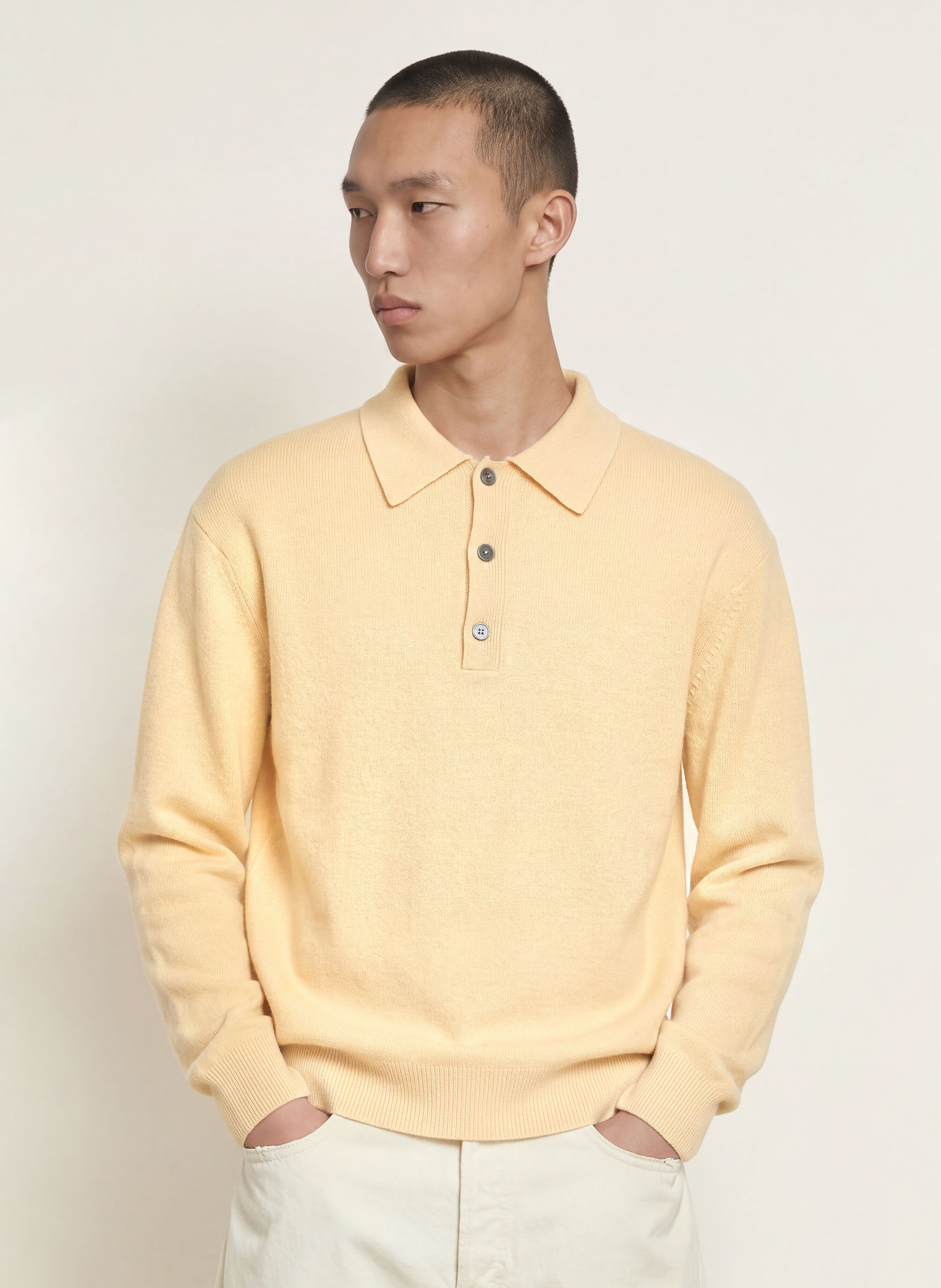 FRAME Gebreid poloshirt: LICHTGEEL