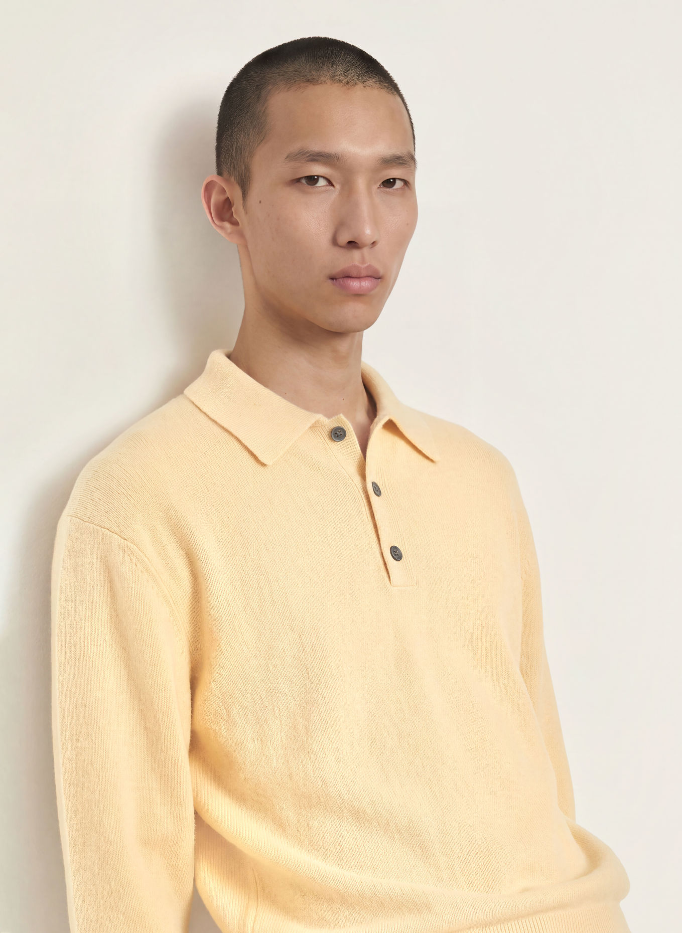 FRAME Gebreid poloshirt: LICHTGEEL