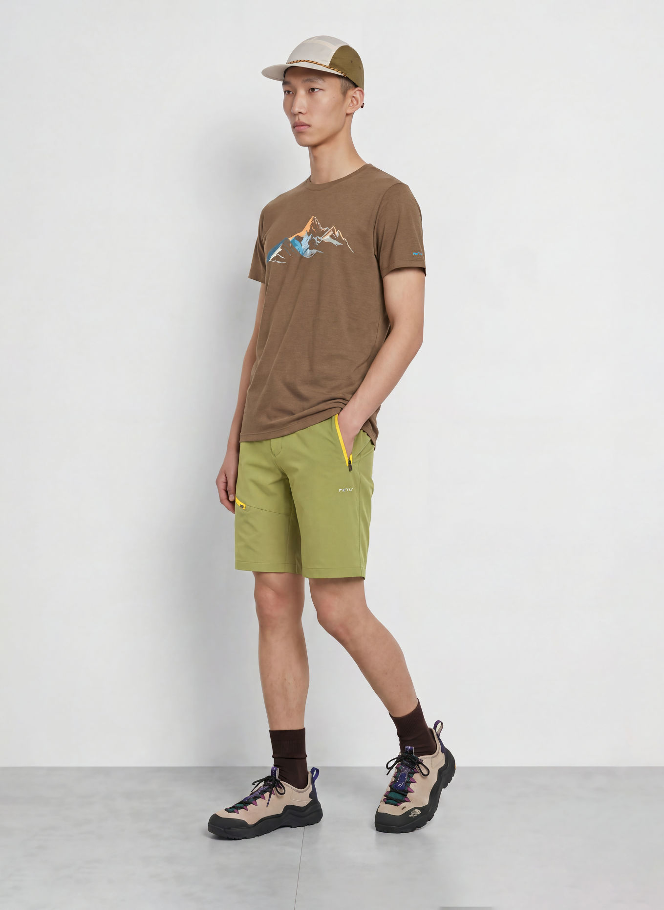 me°ru' Trainingsshirt BRITO 2.0: MARRON FONCÉ
