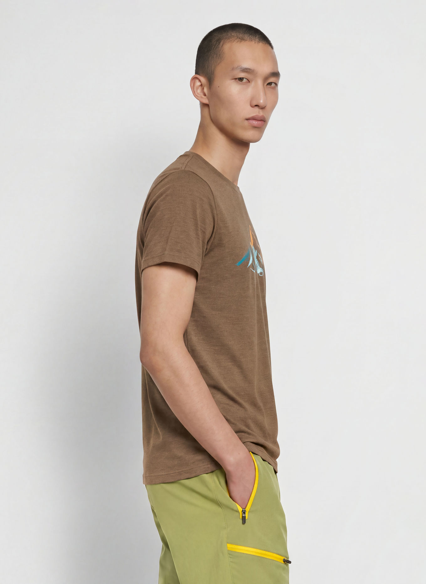 me°ru' Trainingsshirt BRITO 2.0: MARRON FONCÉ