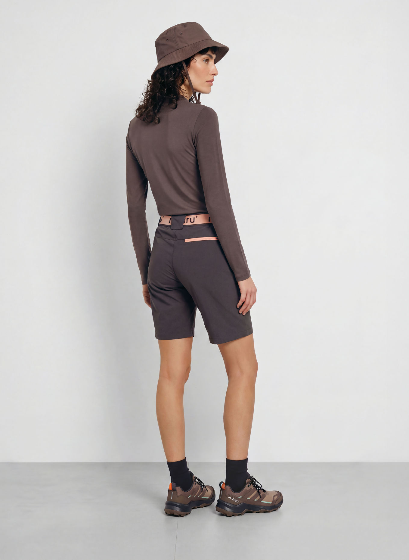 me°ru' Longsleeve LIDKÖPING: MARRON FONCÉ