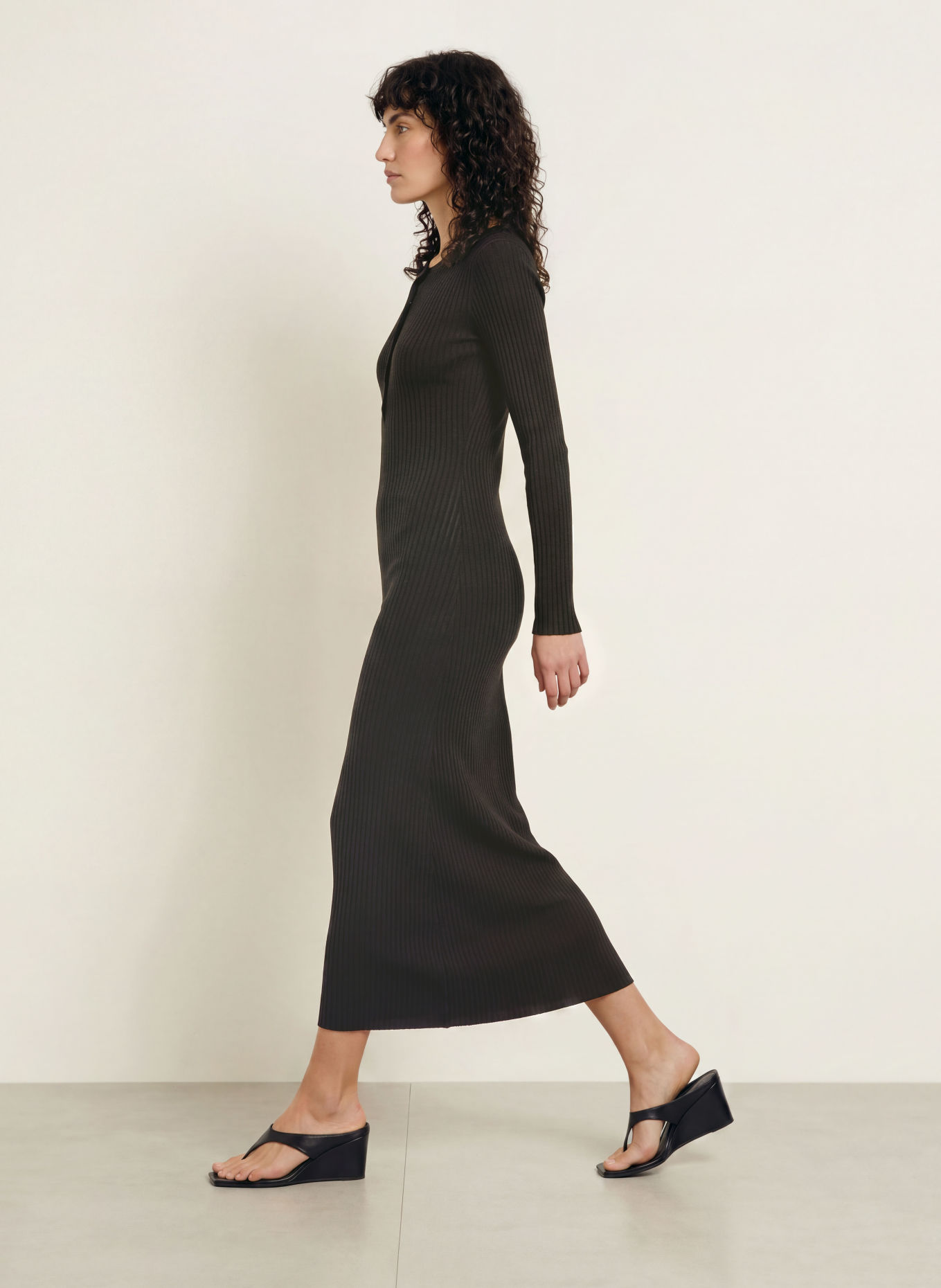 WRSTBHVR Kleid NORA HENLEY: SCHWARZ