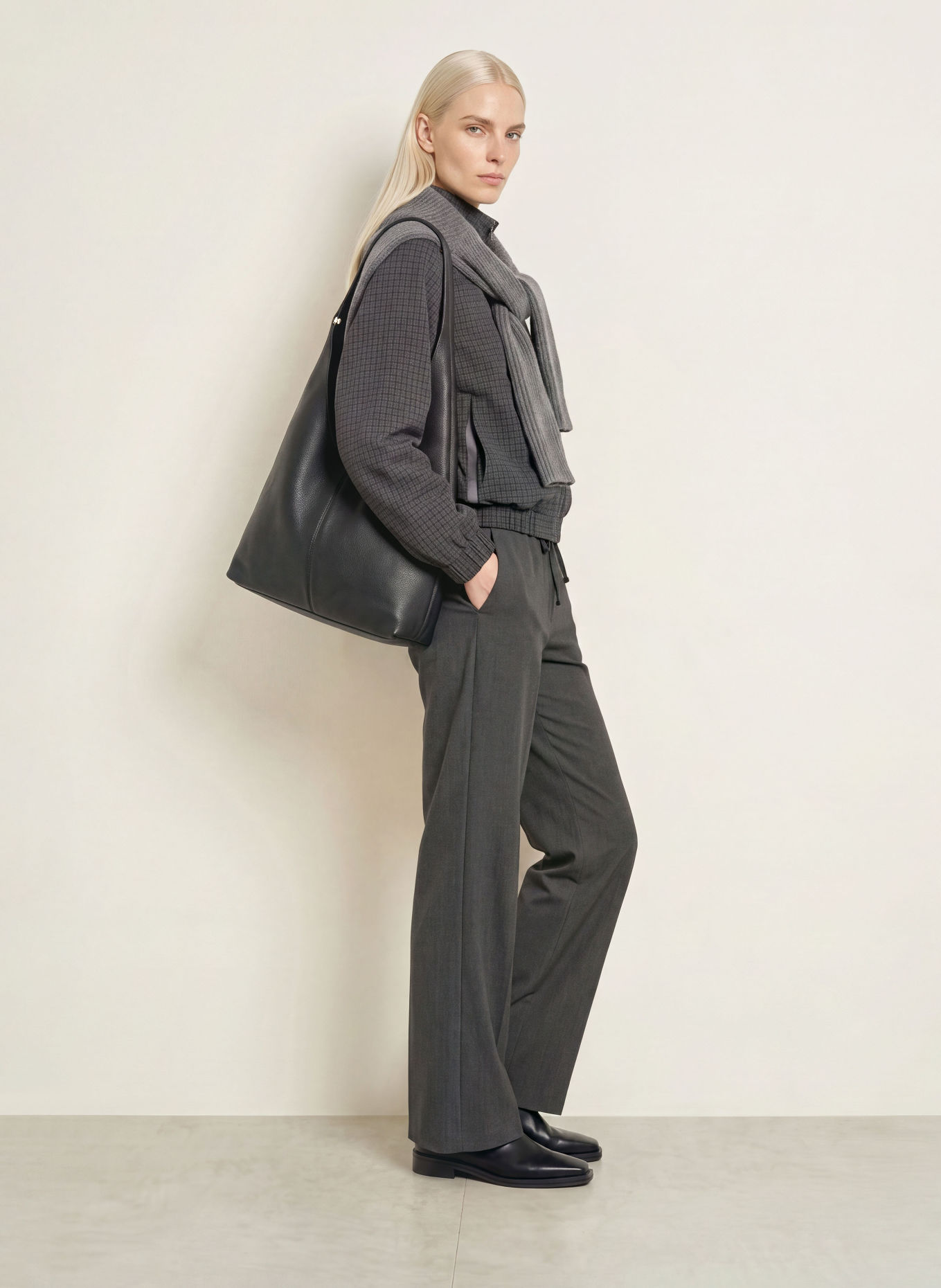 MAC Hose CHRISTY: DUNKELGRAU