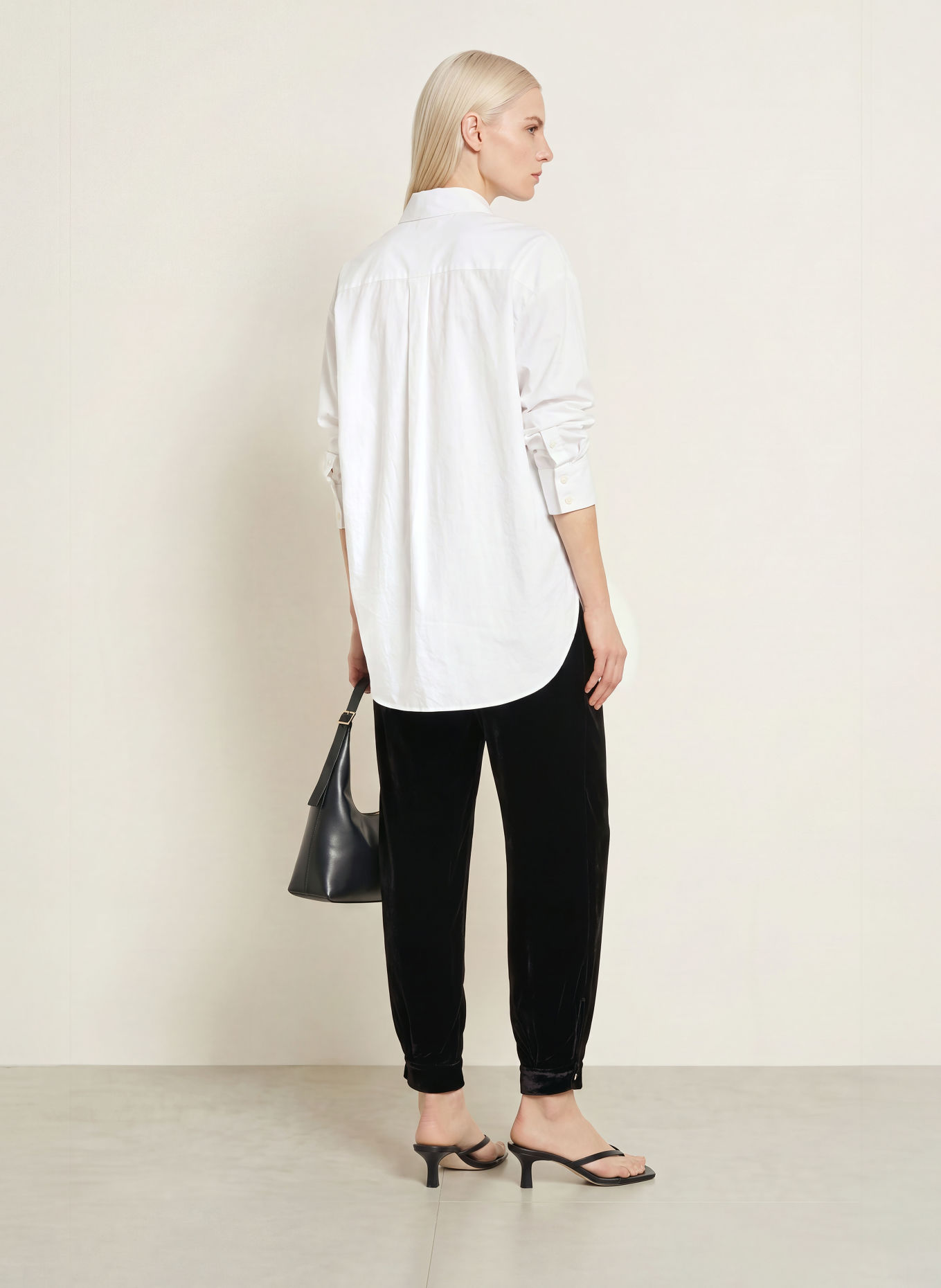 MAC BALLOON 7/8-length velvet trousers: BLACK