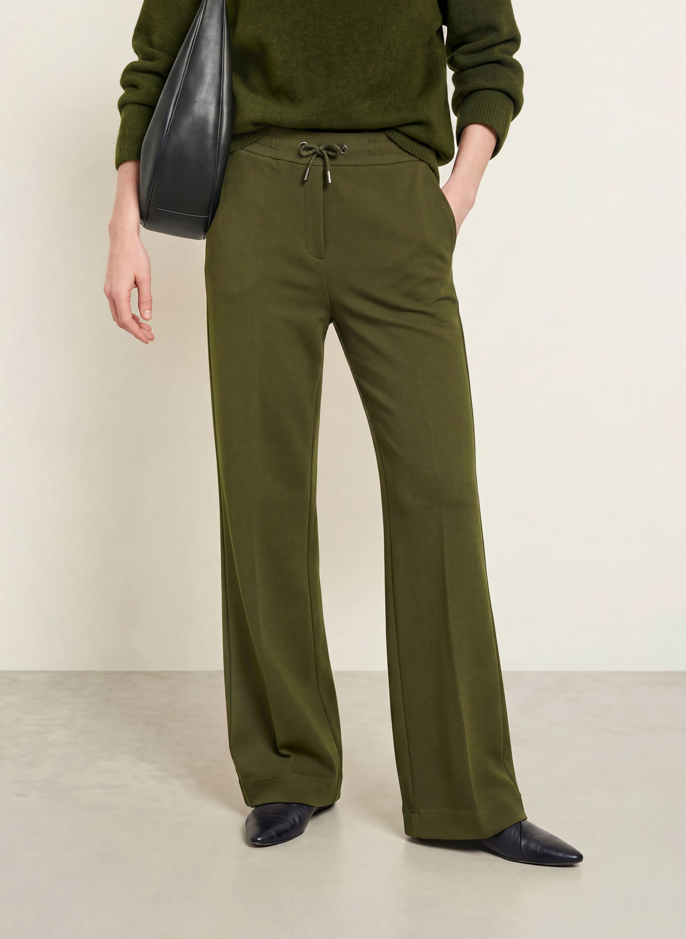 monari Hose: OLIV