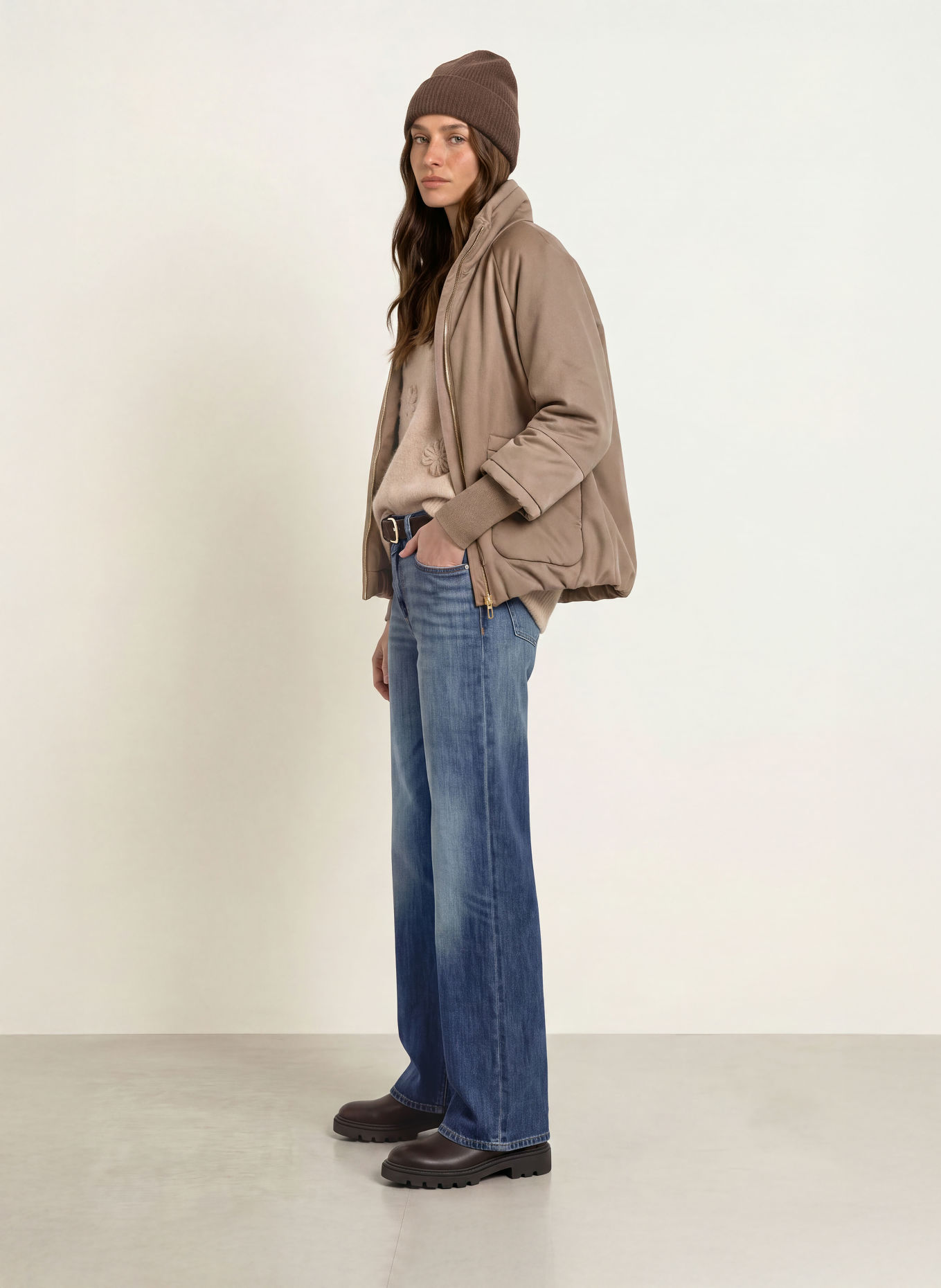 DUNO Lightweight donsjas MURIEL in een mix van materialen: LICHTBRUIN