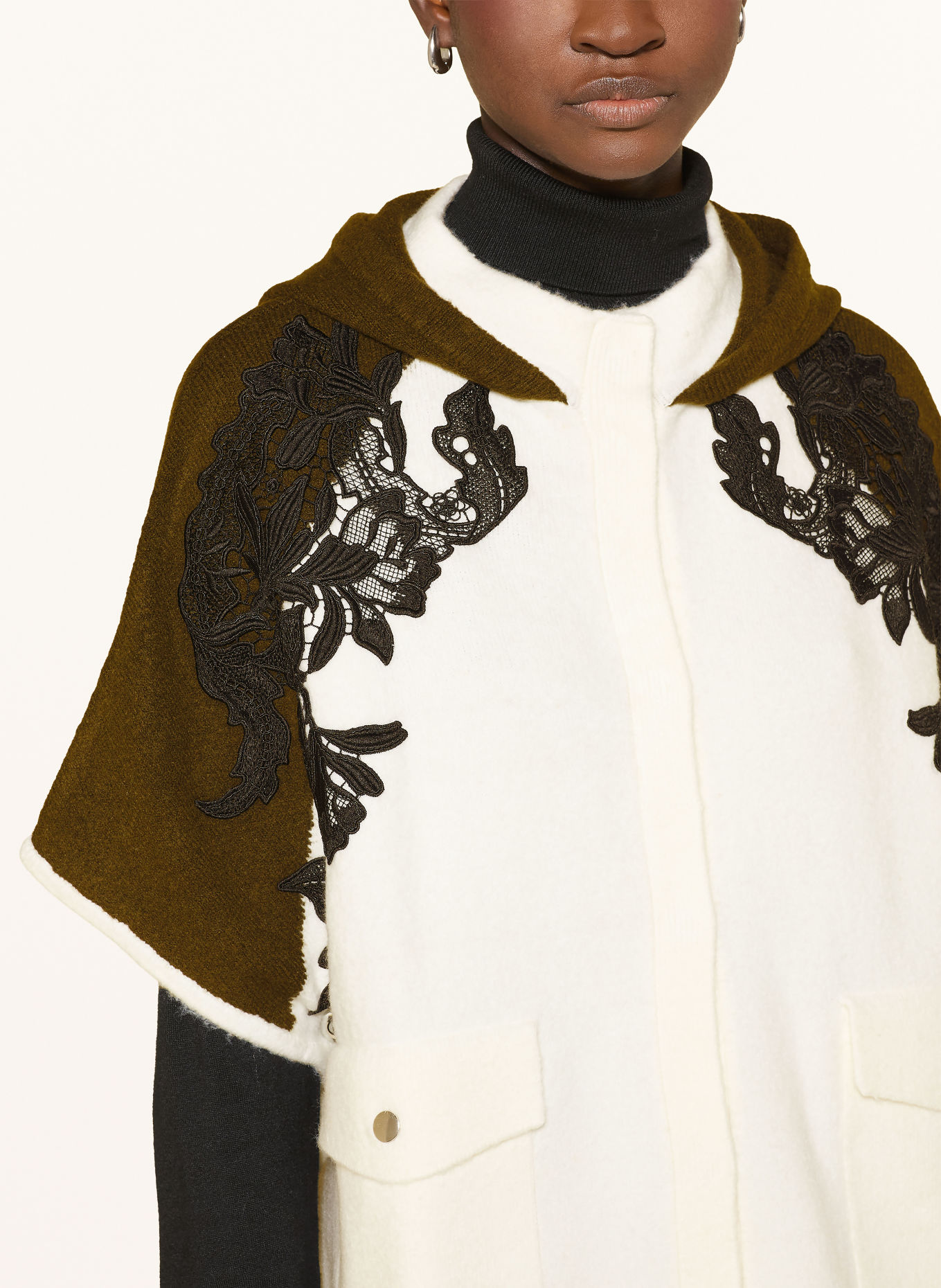 monari Vest met kant: WIT / OLIJF / ZWART
