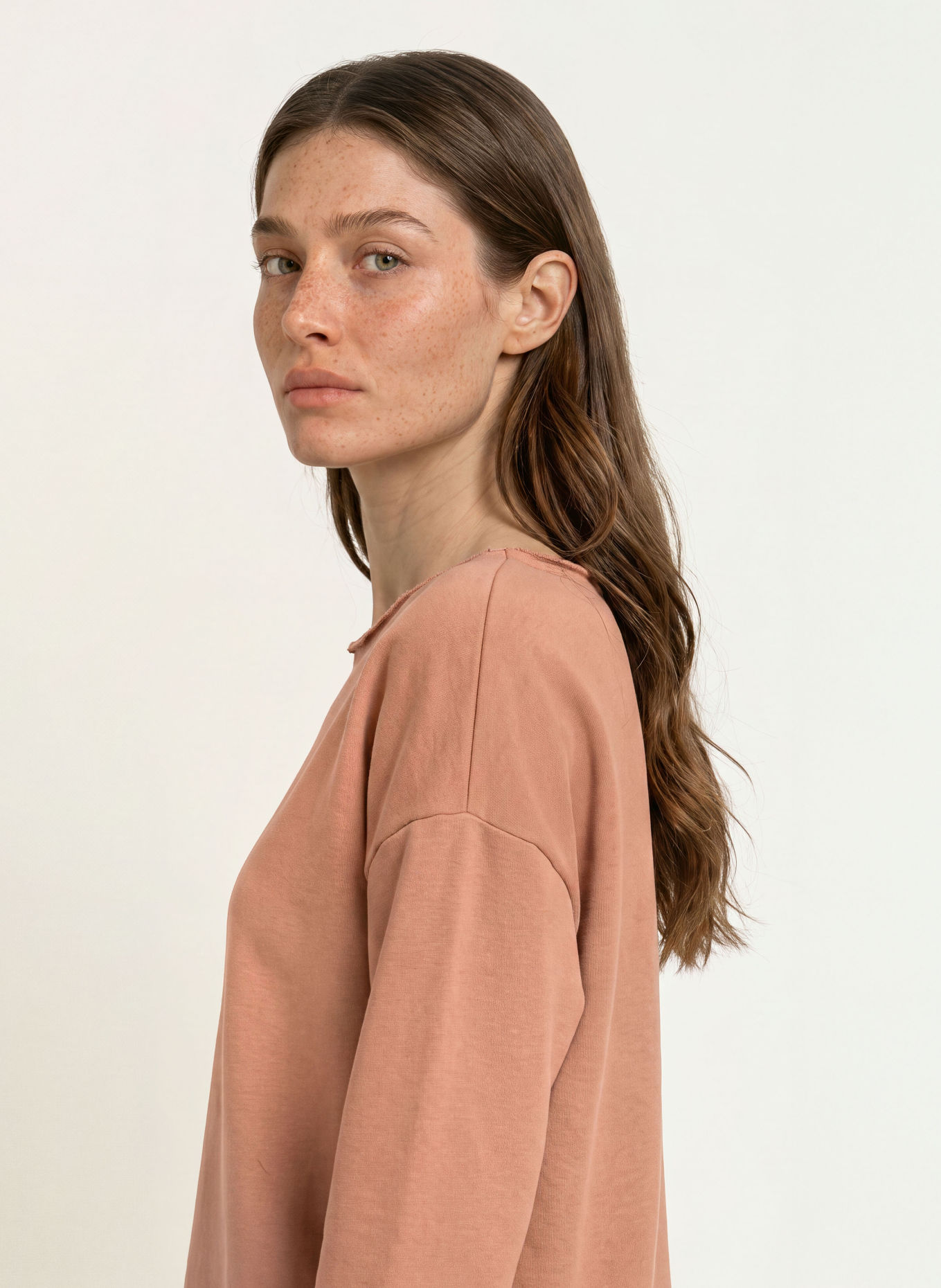 Juvia JUDI Sweatshirt: LIGHT BROWN / BLACK