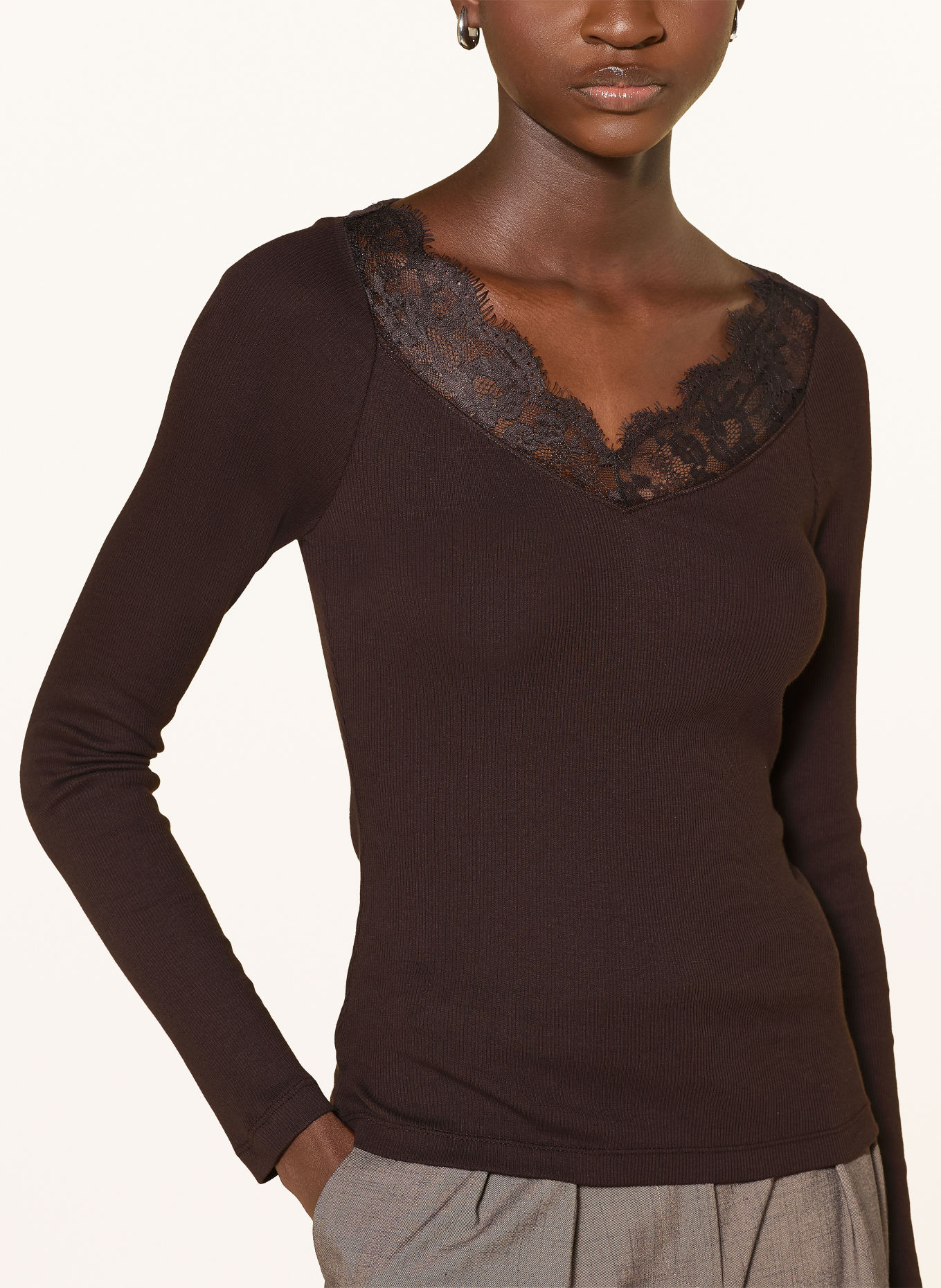 Rich & Royal Longsleeve met lange mouwen en kant: MARRON FONCÉ