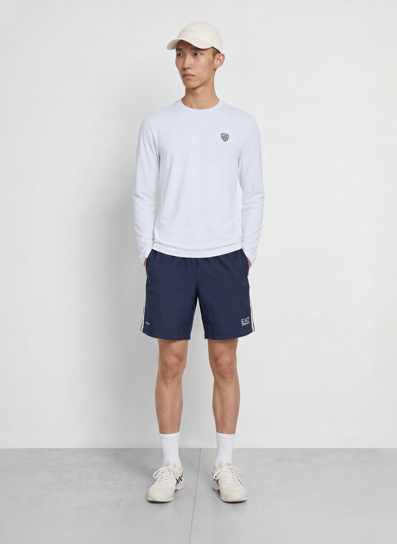 EA7 EMPORIO ARMANI Langærmet T-shirt: HVID