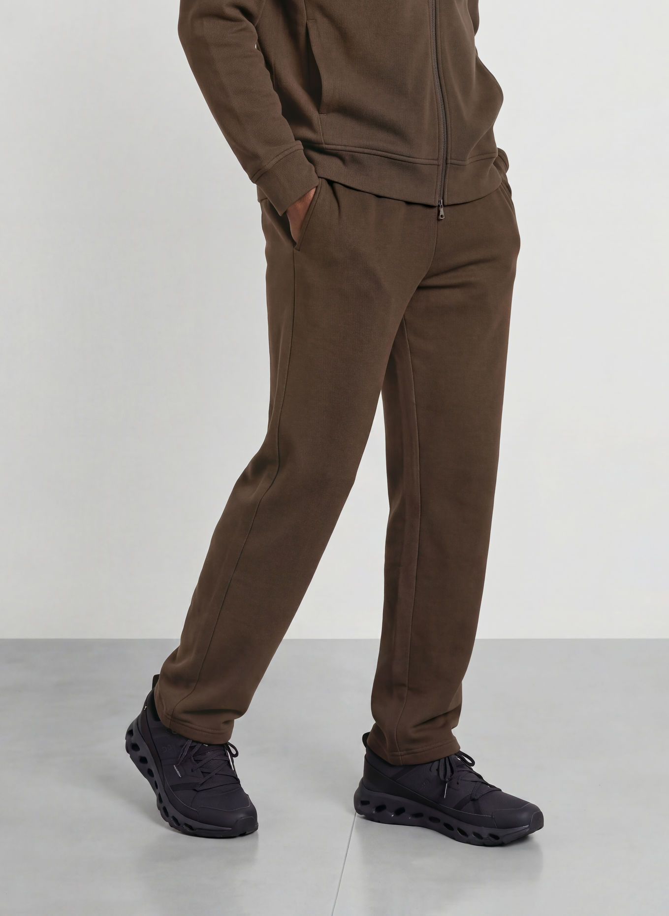 EA7 EMPORIO ARMANI Sweatpants: DUNKELBRAUN