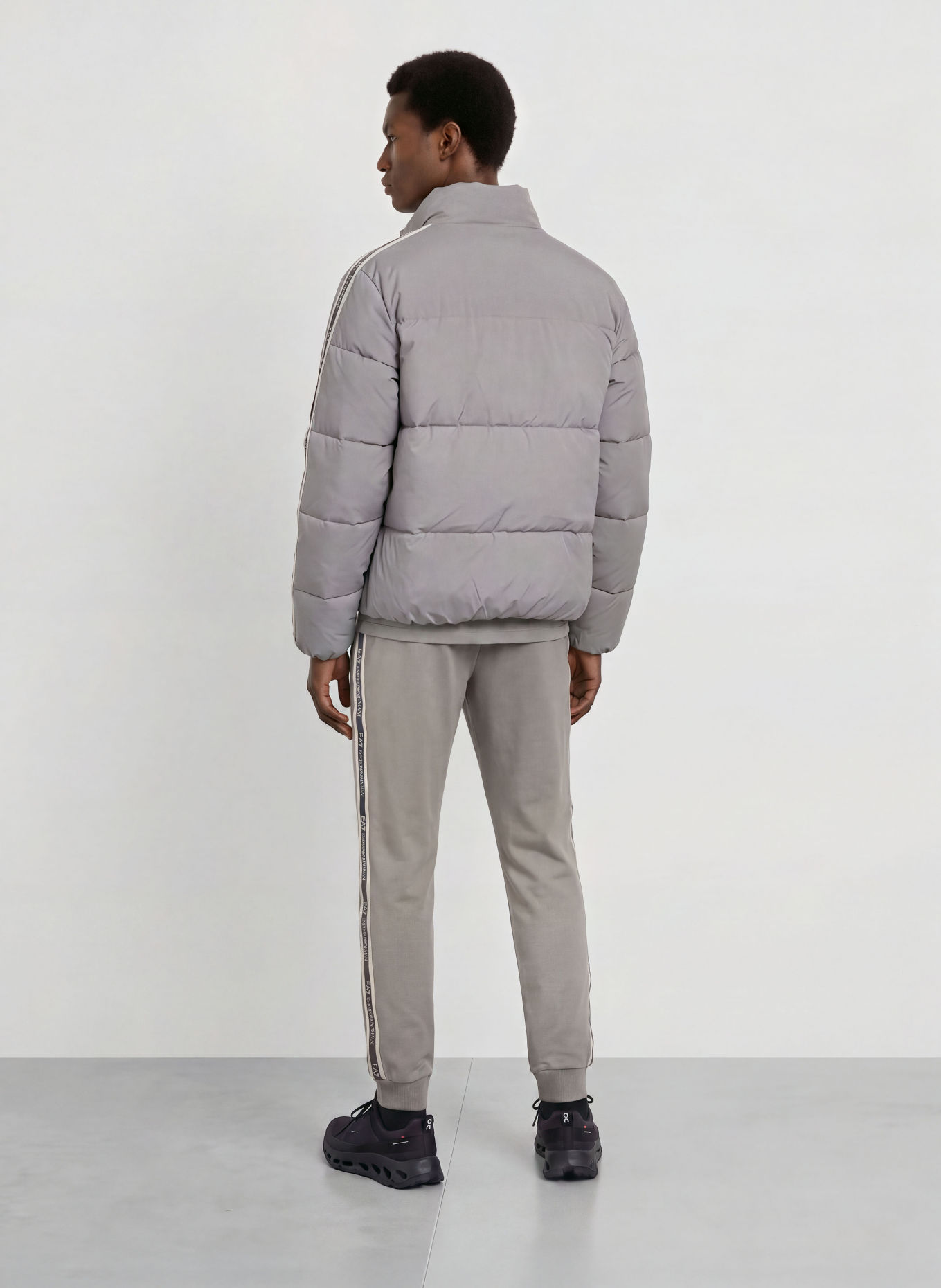EA7 EMPORIO ARMANI Sweatpants: GRAU