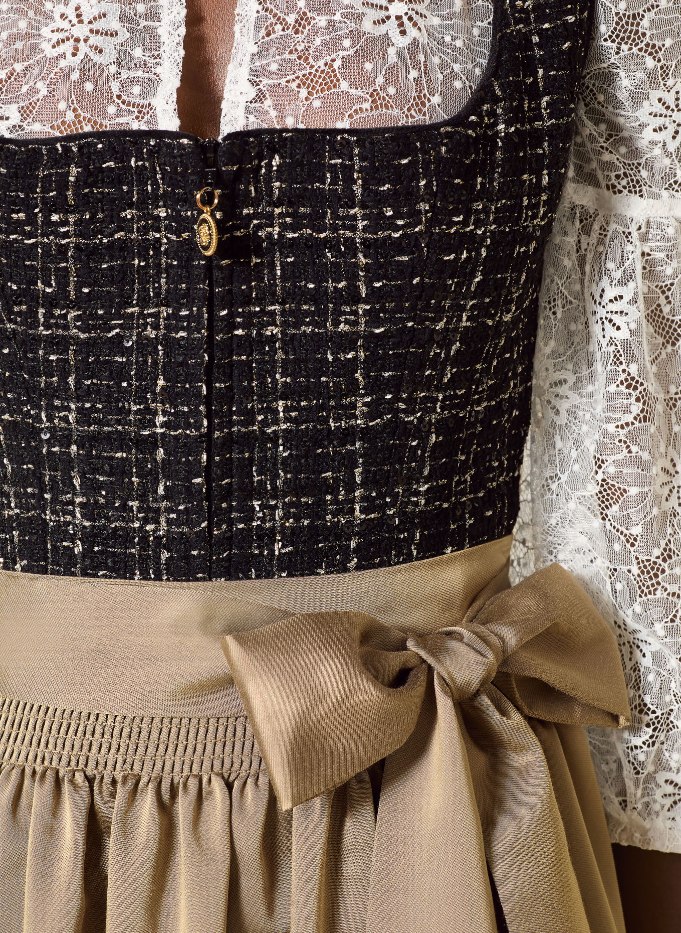 KRÜGER Dirndl mit Pailletten und Glitzergarn: SCHWARZ / GOLD / BEIGE