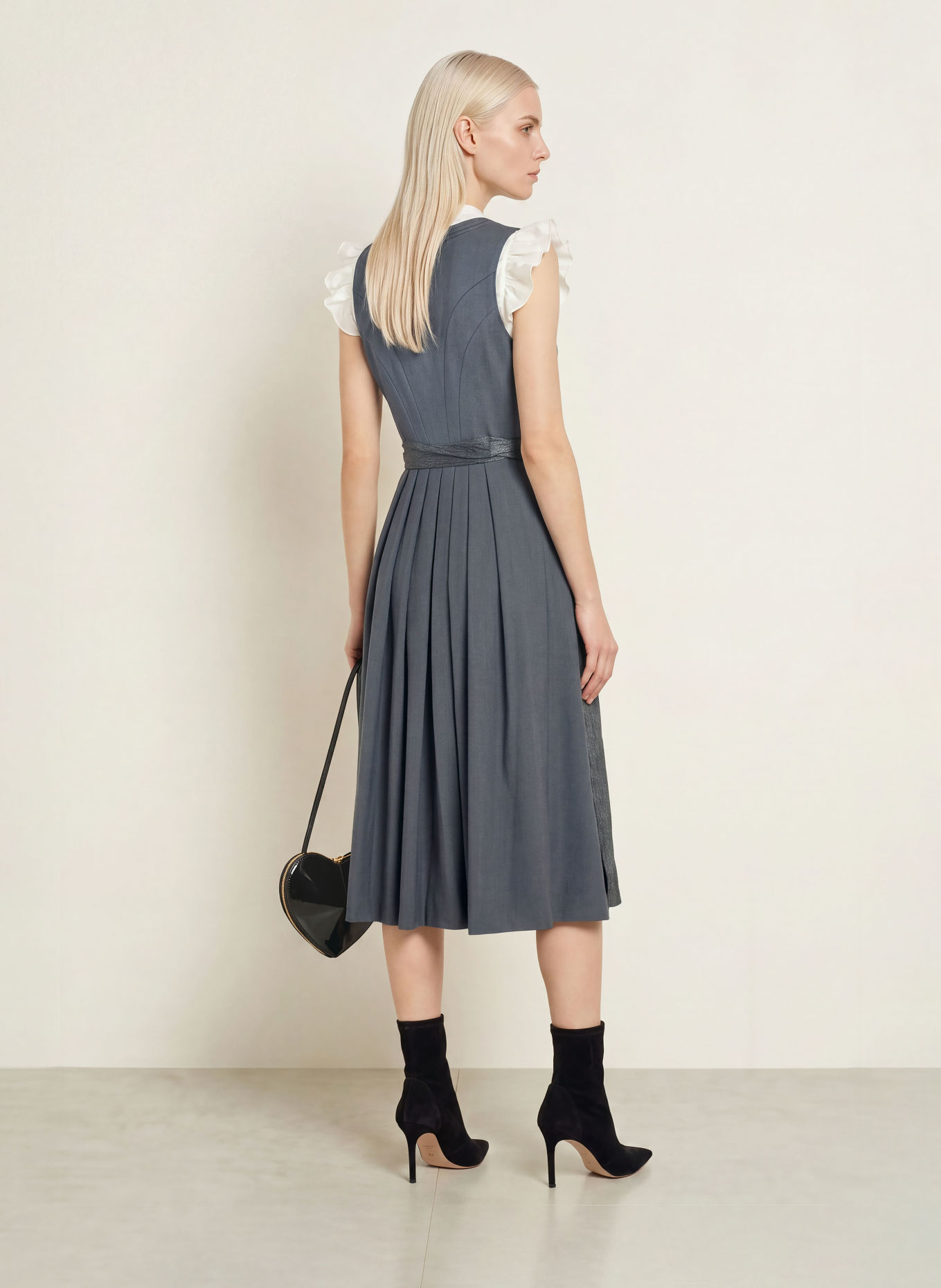 KRÜGER Dirndl NABILA: DONKERGRIJS